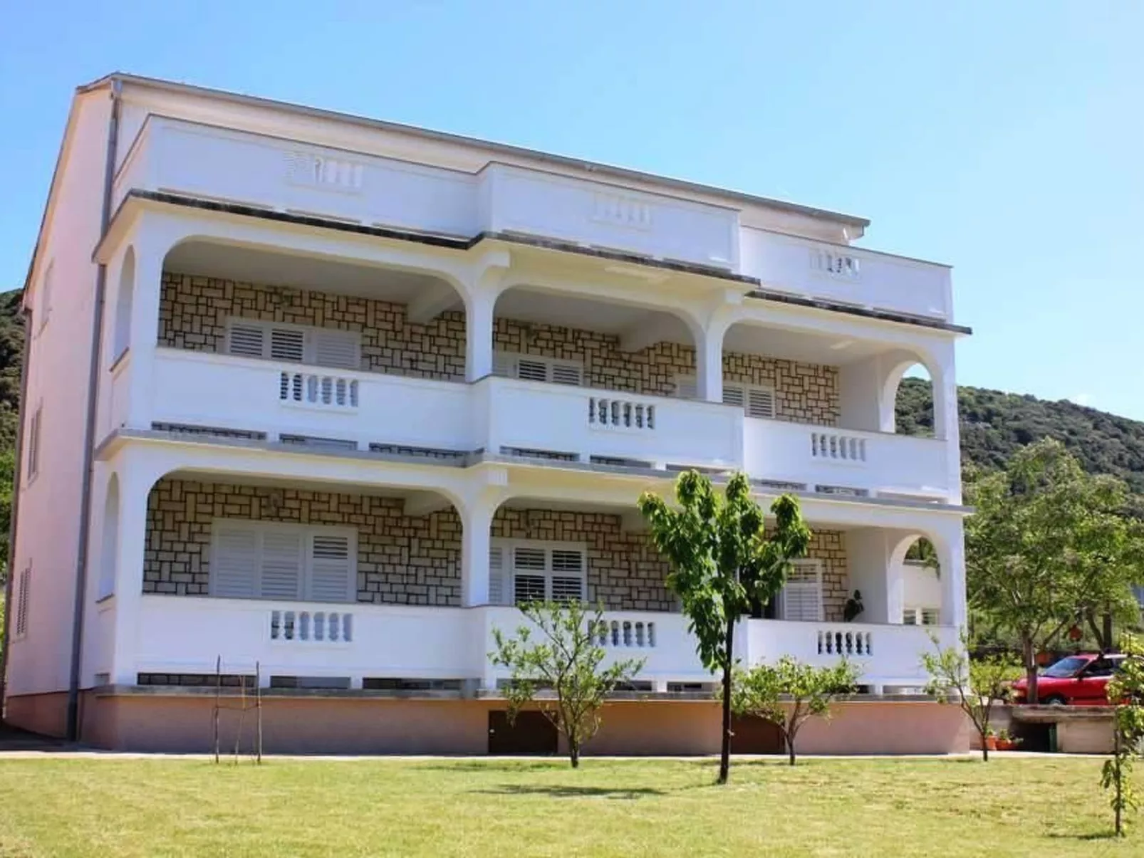 Wohnung Marica mit Balkon und herrlichem Meerblick-Outside