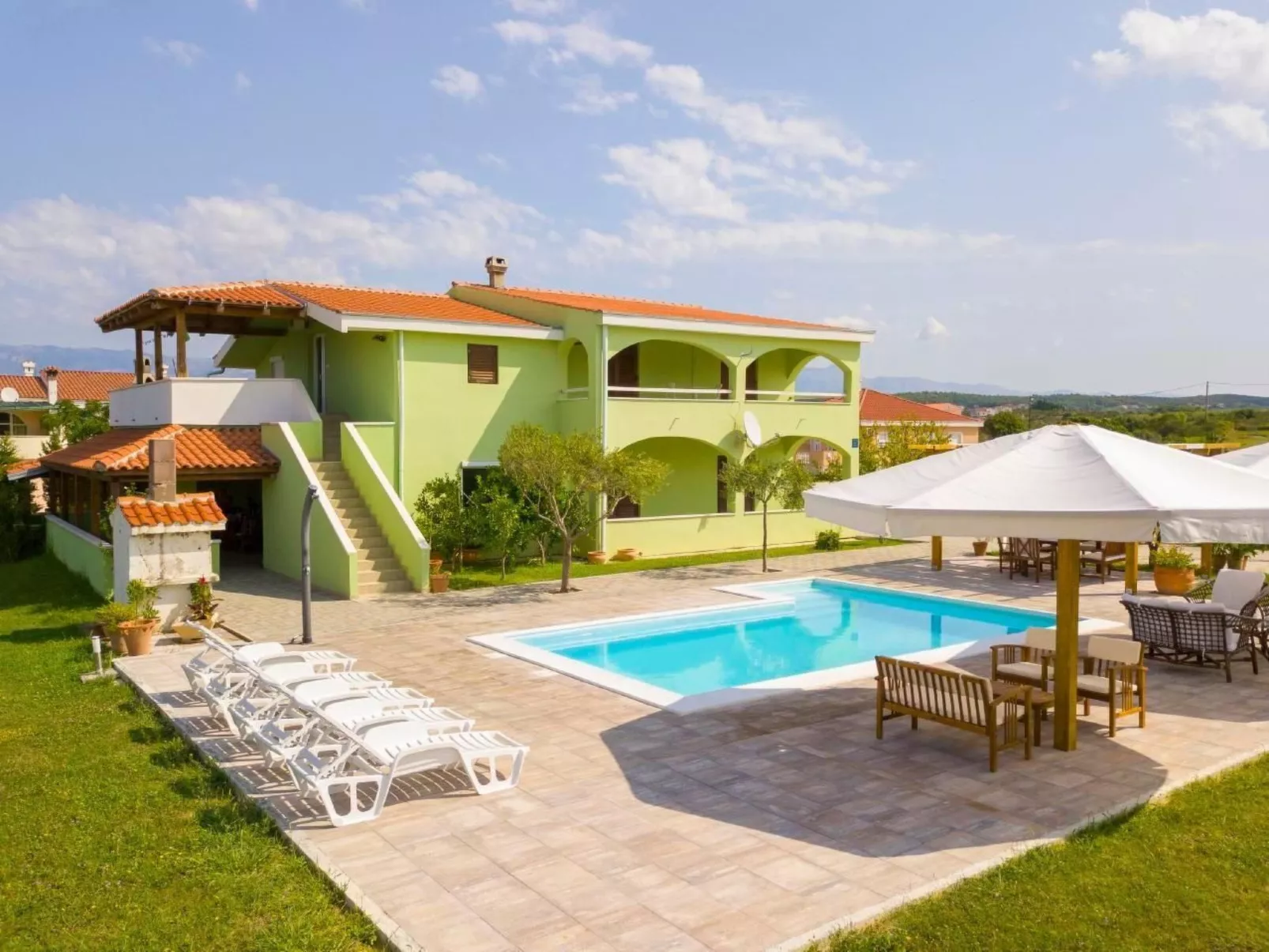 Wohnung mit Whirlpool-Draußen