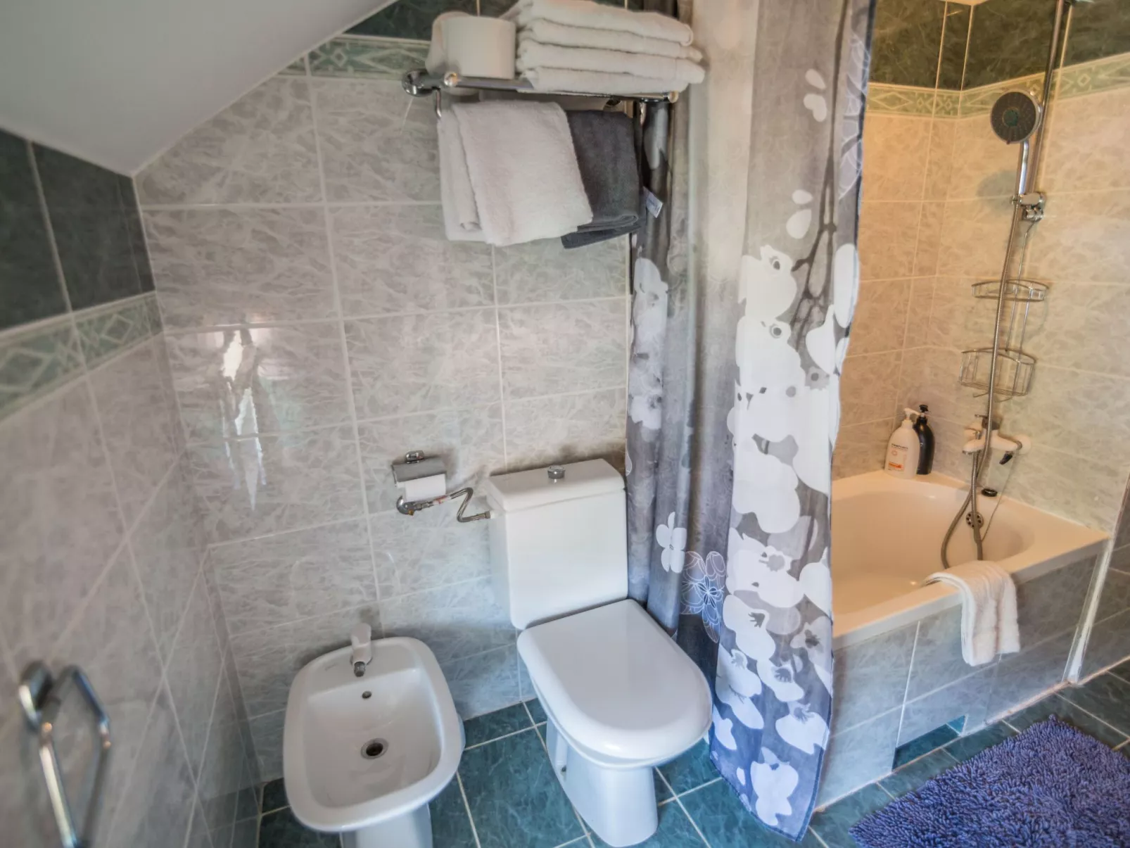 "Penthouse" mit Blick auf das Wasser-Drinnen