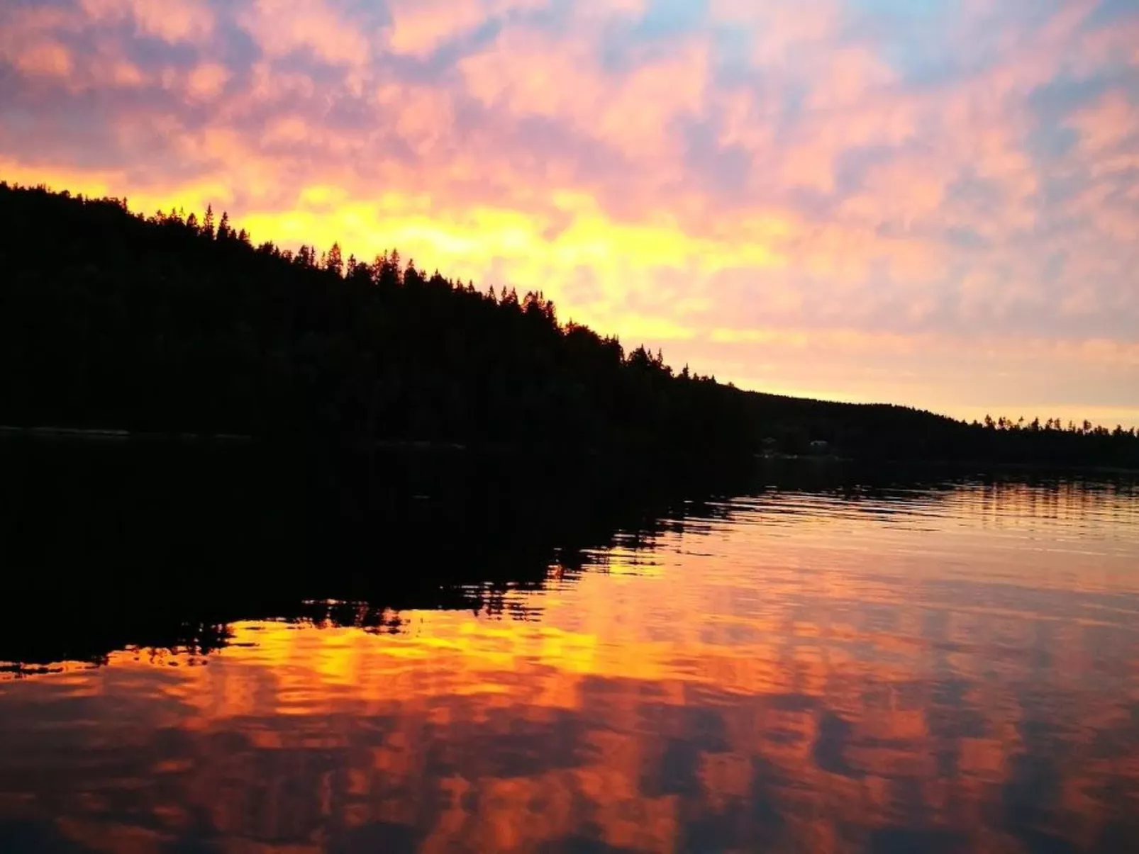 Am See Åsunden mit herrlicher Aussicht-Outside