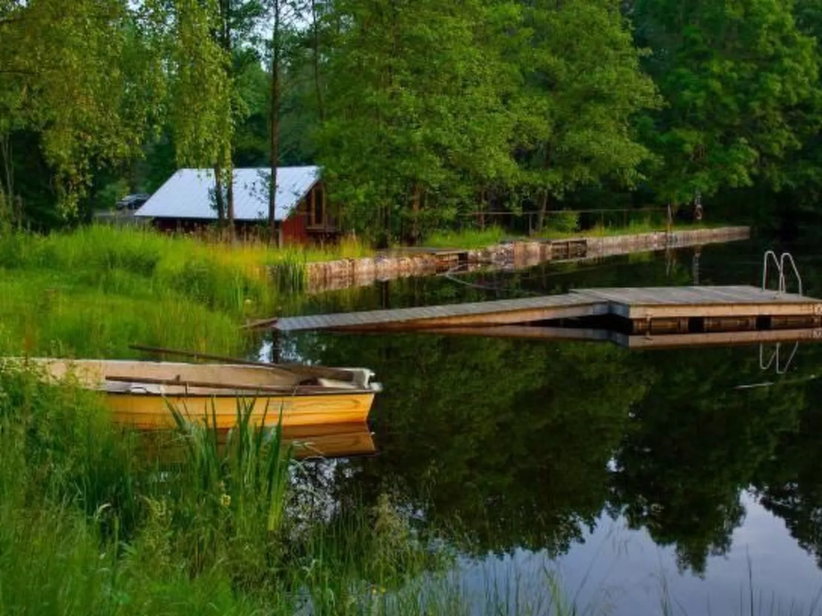 Direkt am See gelegen-Image-tags.info