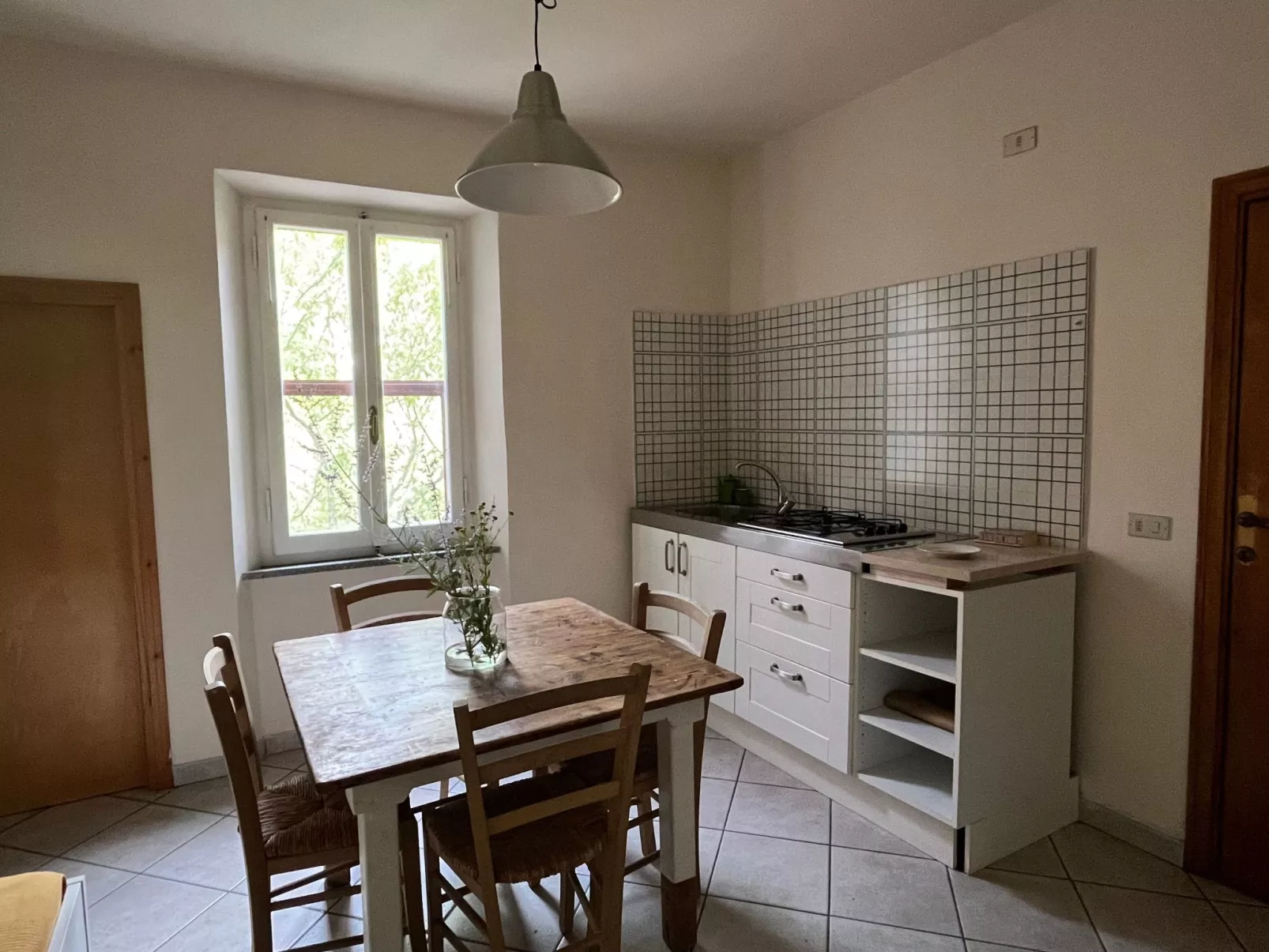 Angenehme Wohnung in Gli Alzi mit Privatparkplatz-Dedans