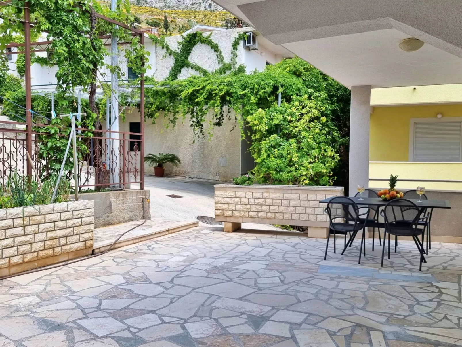 Superior Ein-Schlafzimmer-Wohnung DaMa Bakota-Outside