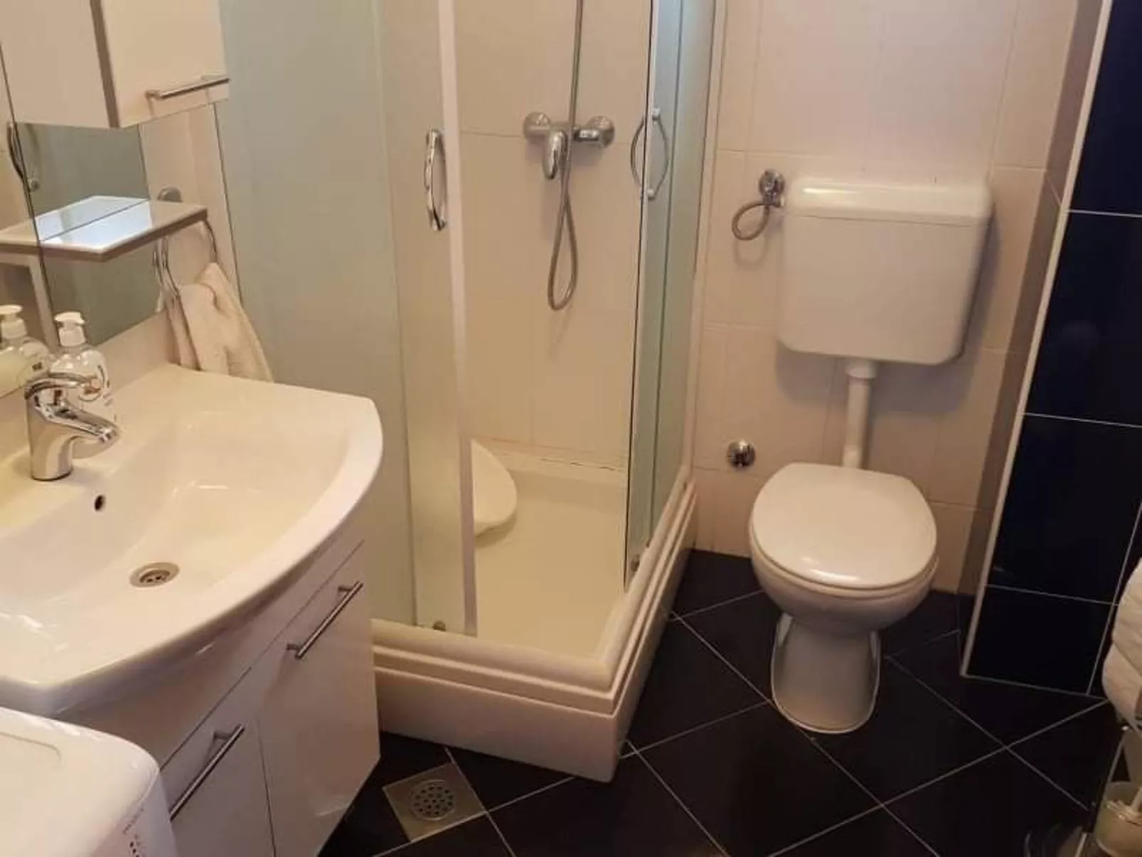 Wohnung "Maestral 03" direkt am Strand-Drinnen