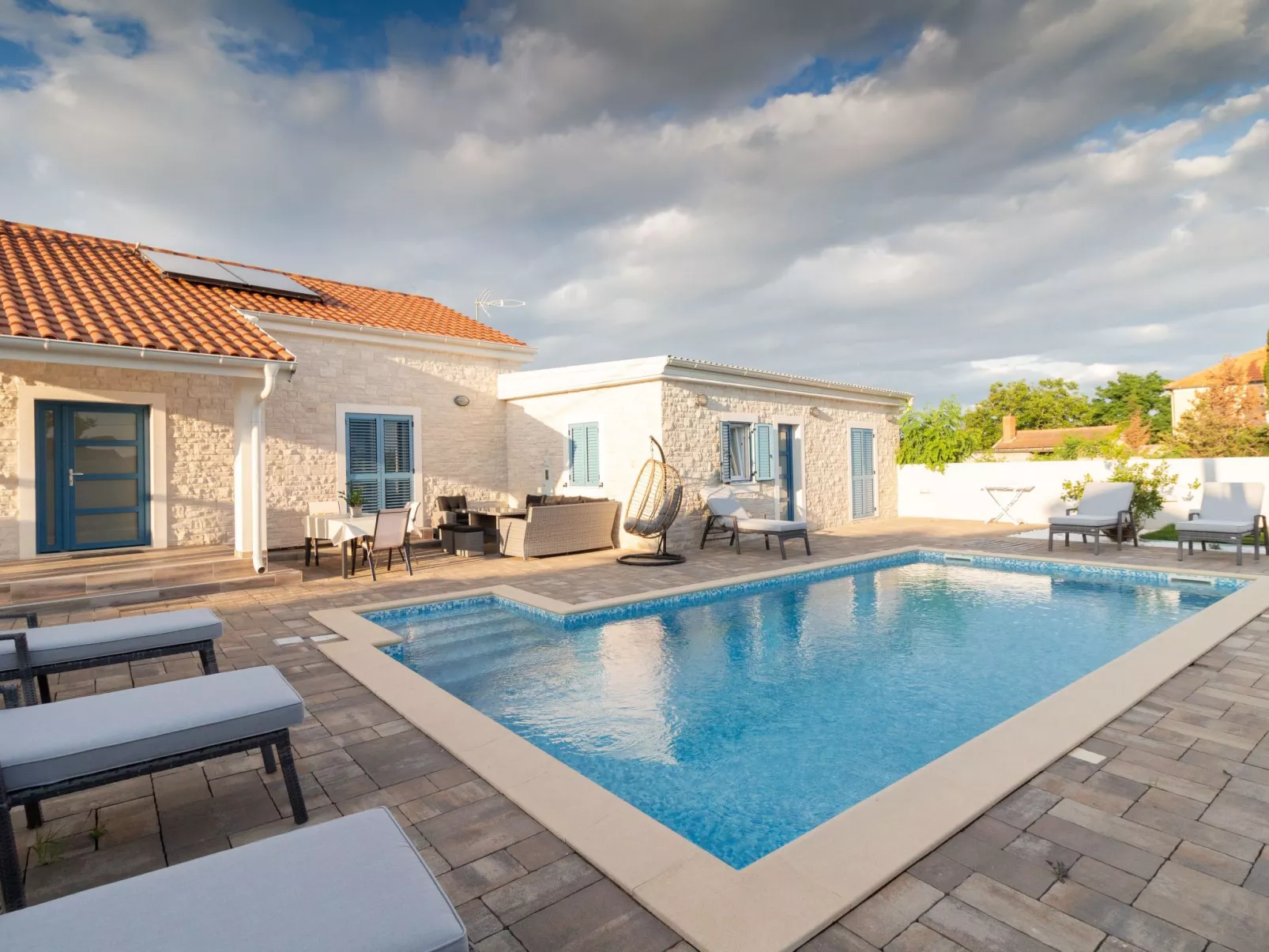 Villa mit Garten, Grill und Terrasse-Image-tags.info