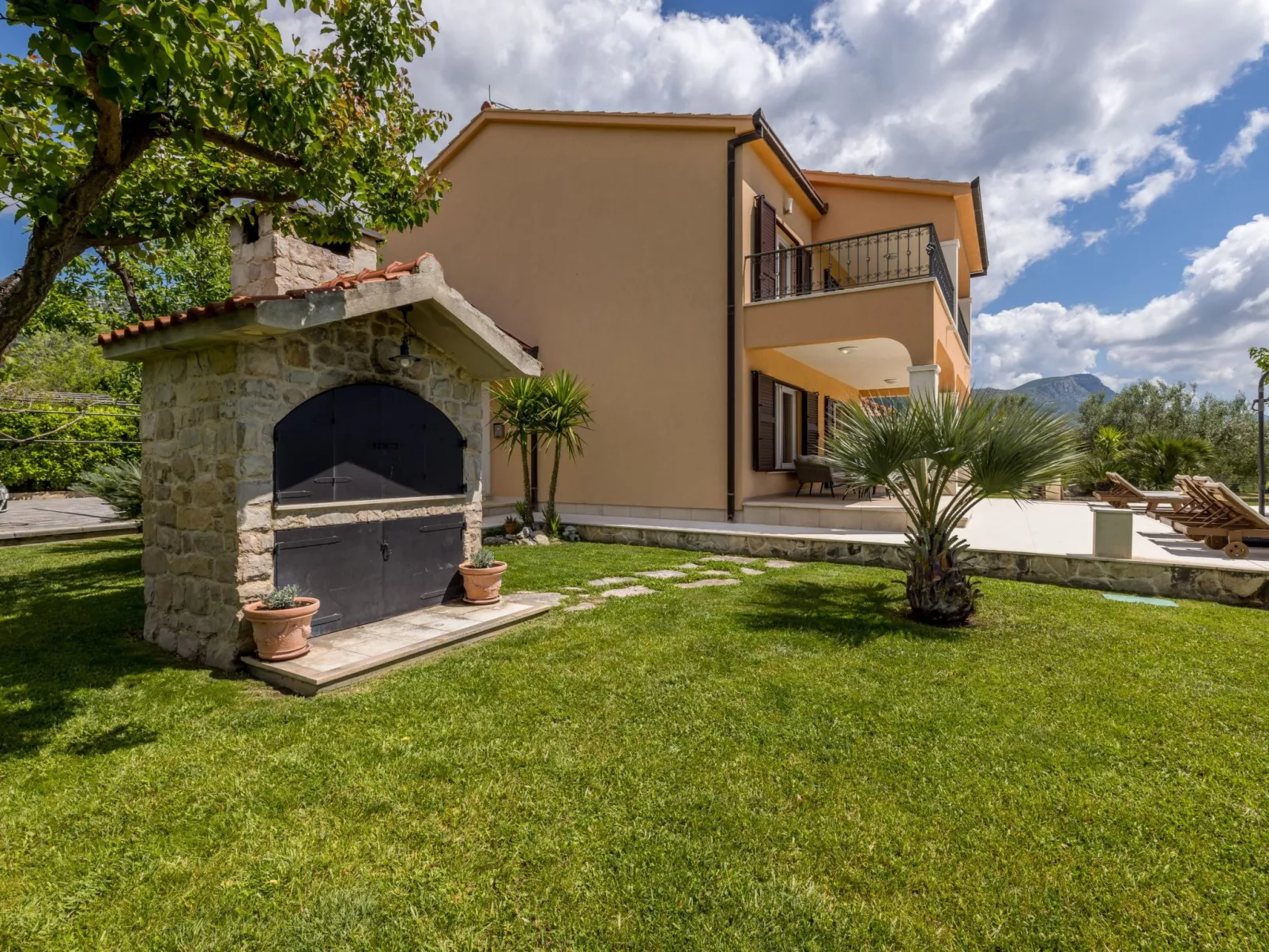 Villa Oasis privater Pool für bis zu 10 Personen-Draußen