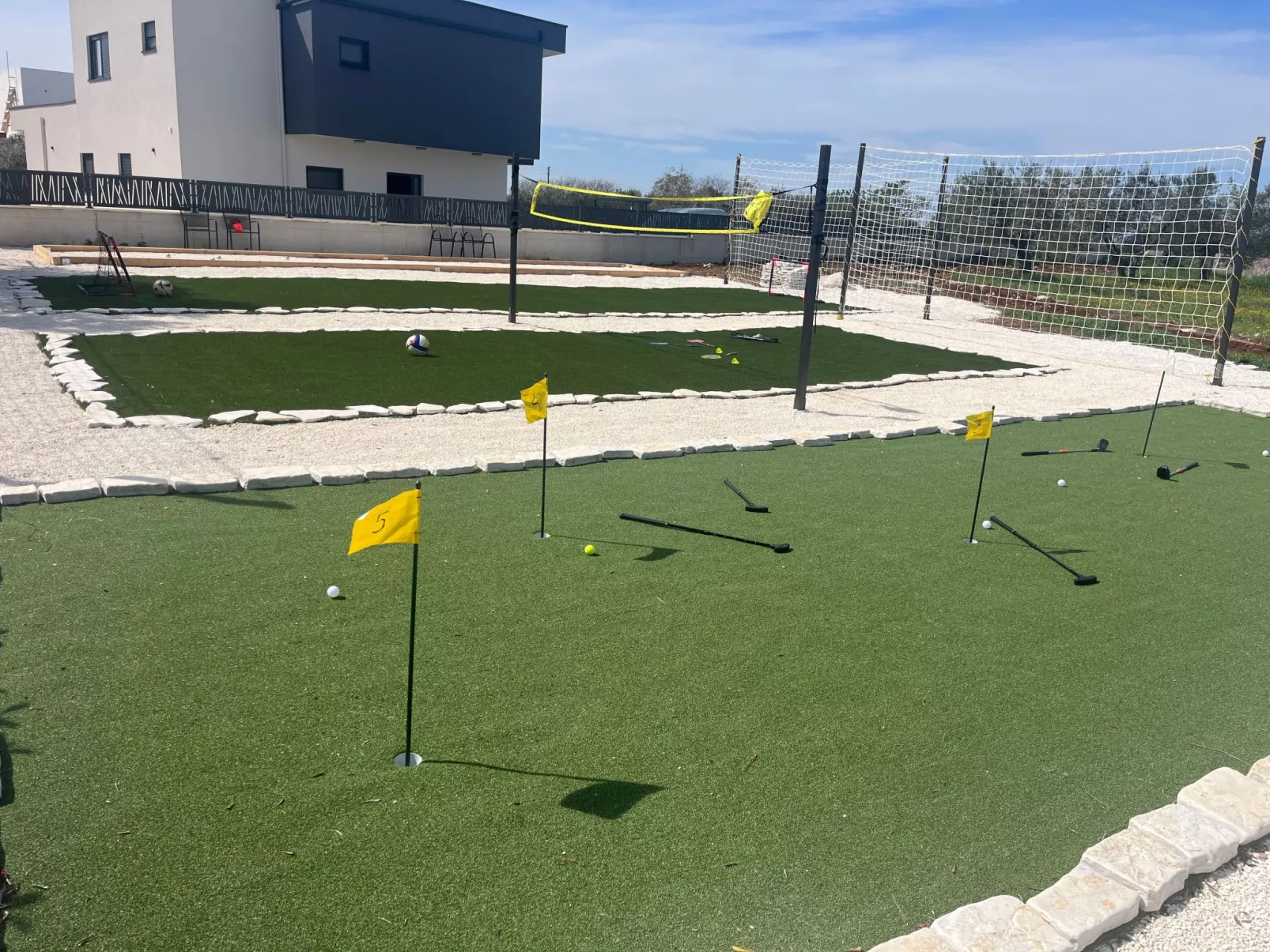 Mit privatem beheiztem Schwimmbad-Dehors