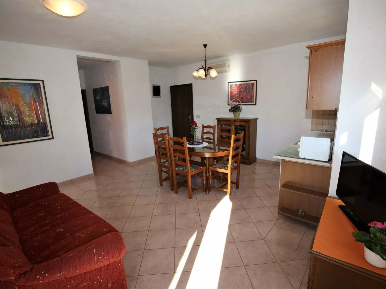 Villa Linet 3-Drinnen