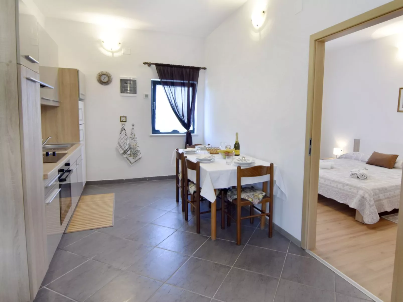 Zweizimmerwohnung mit großer Terrasse in Grupija bei Umag-Dedans