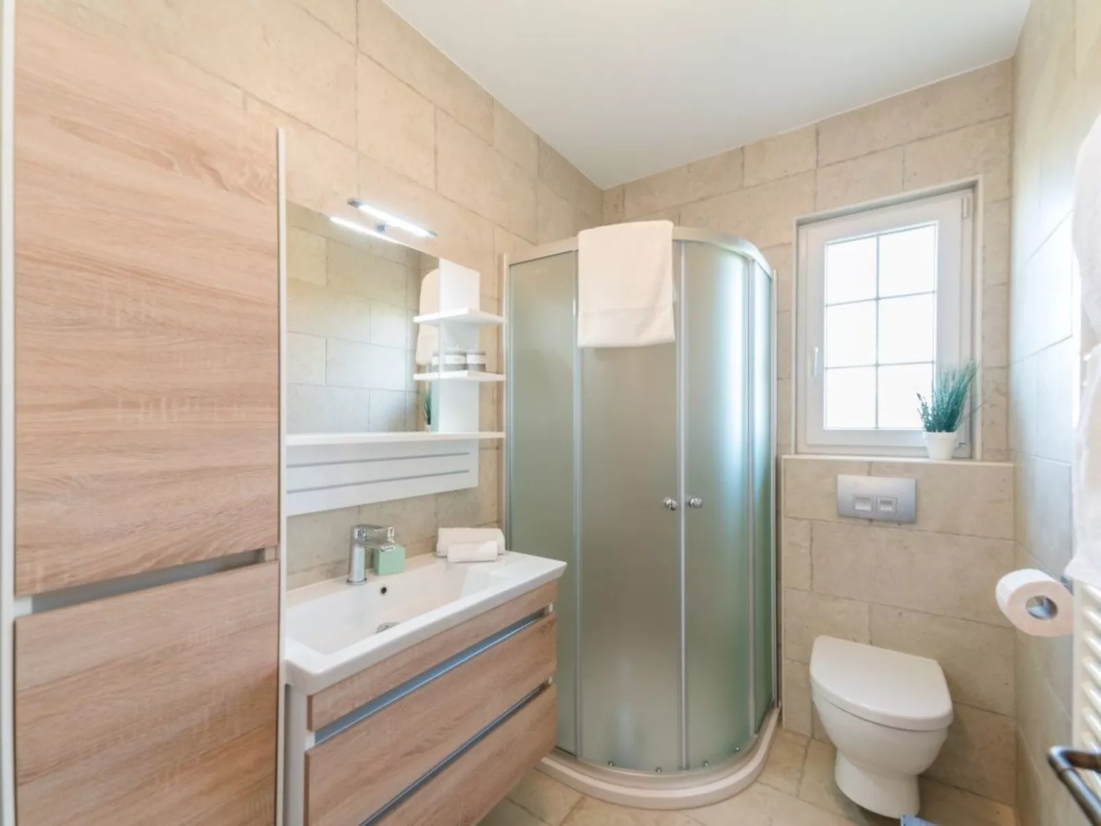 Villa Kirsten mit beheiztem Pool - von TA Leut Agency-Drinnen