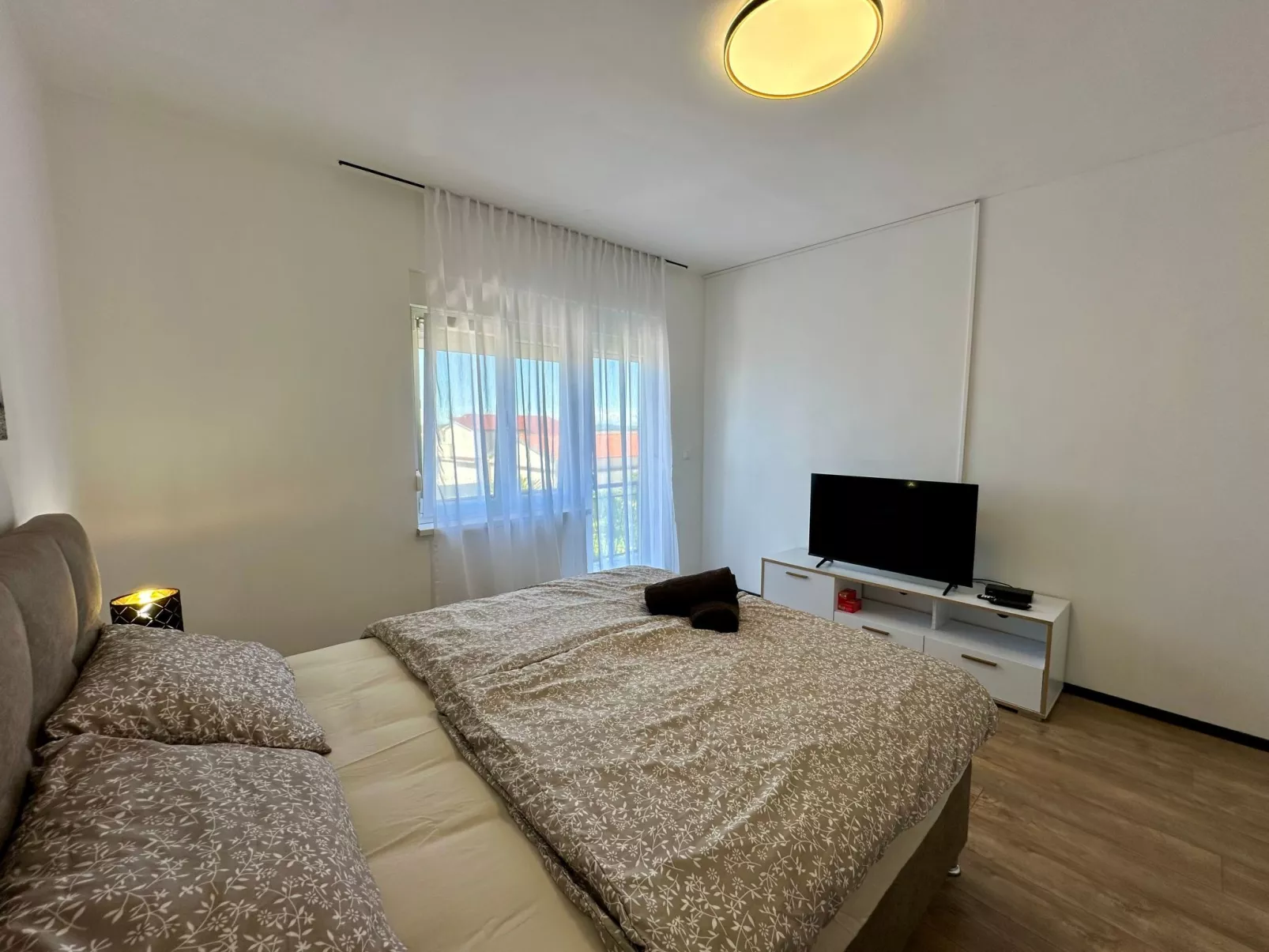 Gesamte Wohnung in Dramalj mit Terrasse und Grill-Drinnen