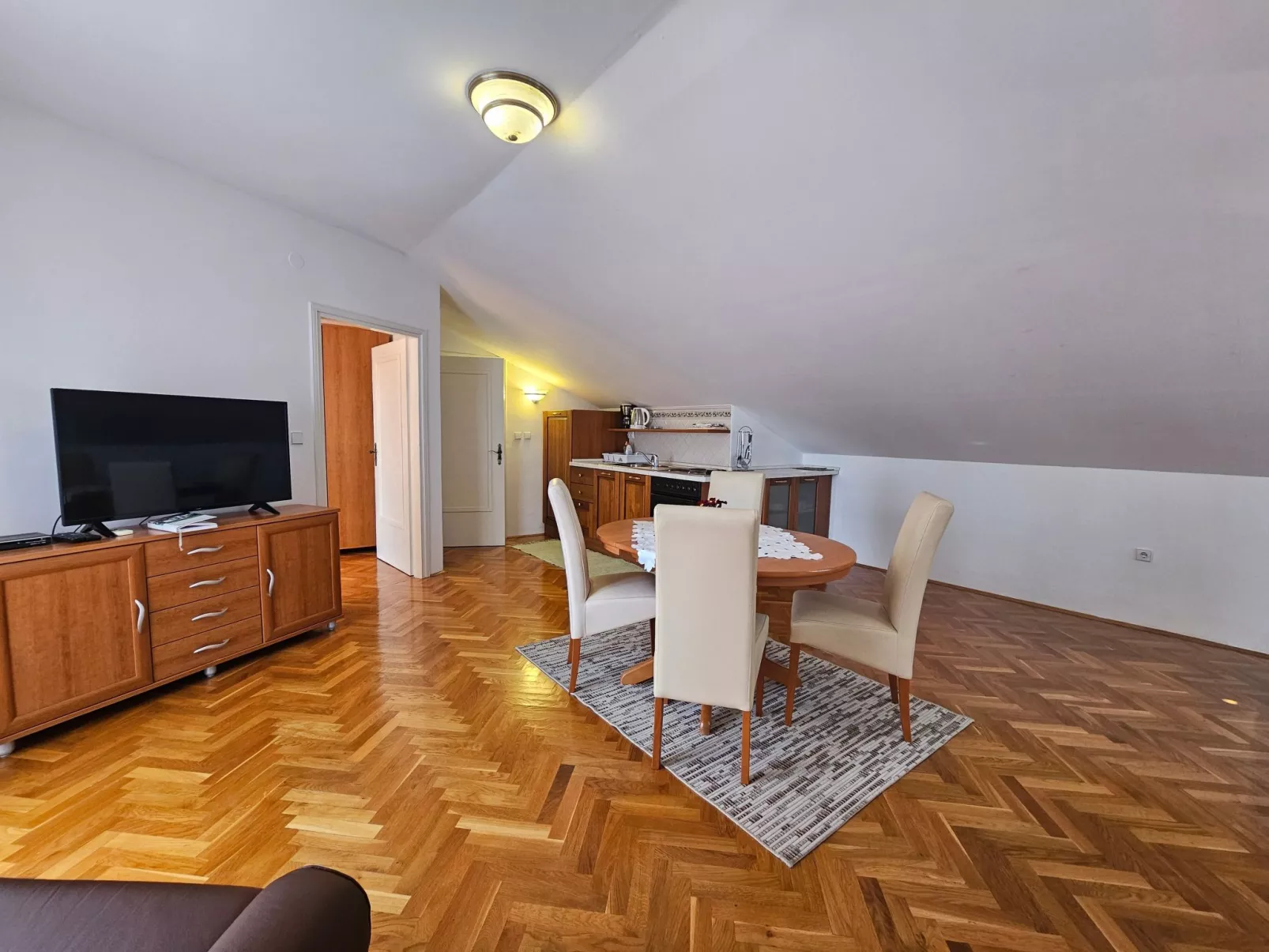 Appartement mit Balkon und Meerblick-Inside