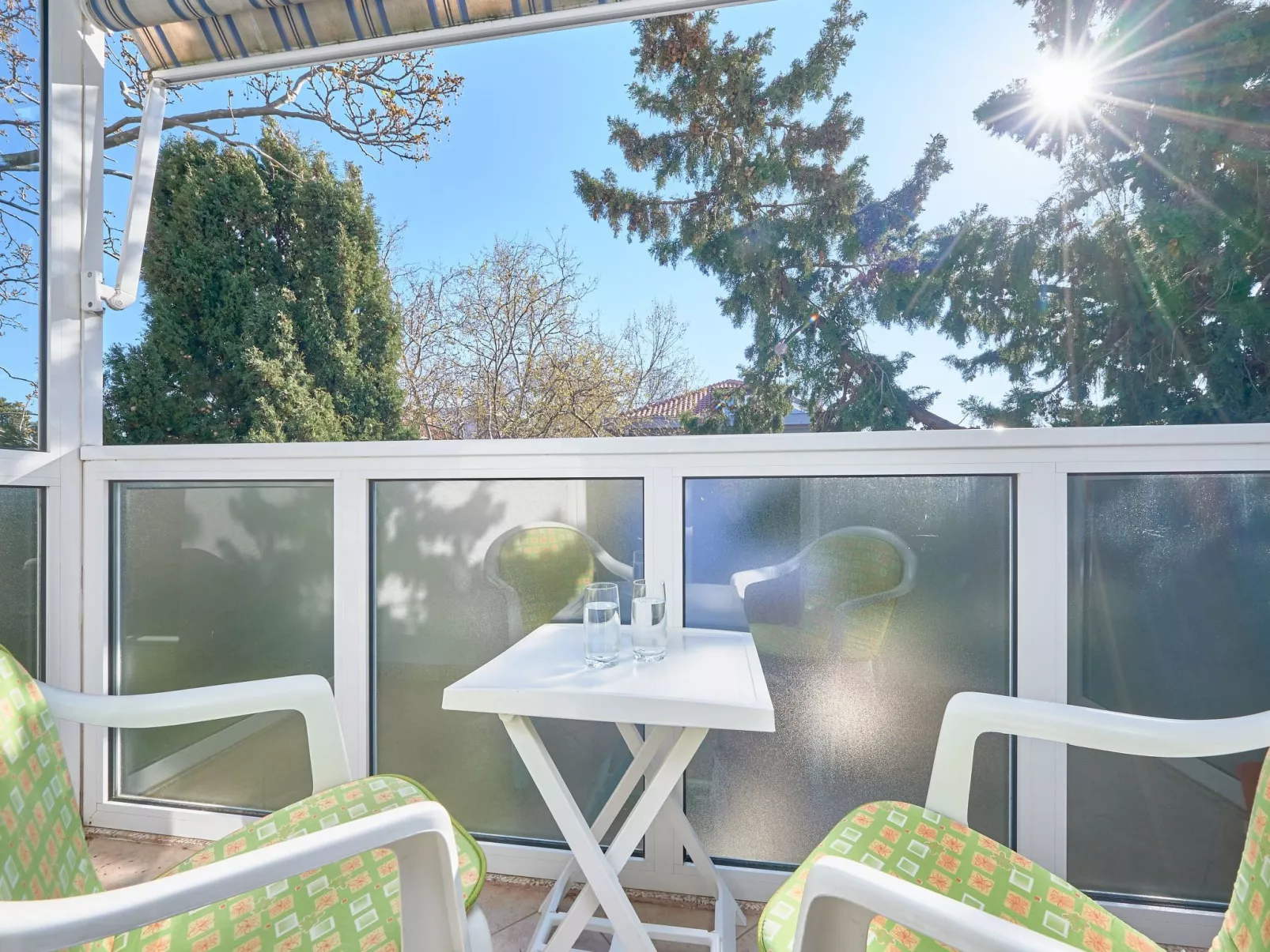 Andrea mit Stadtblick-Outside