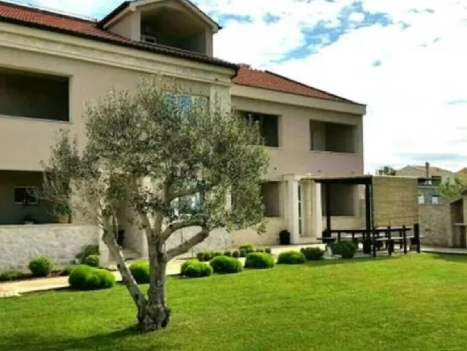 Wohnung Kim Red -von TA Leut Agency