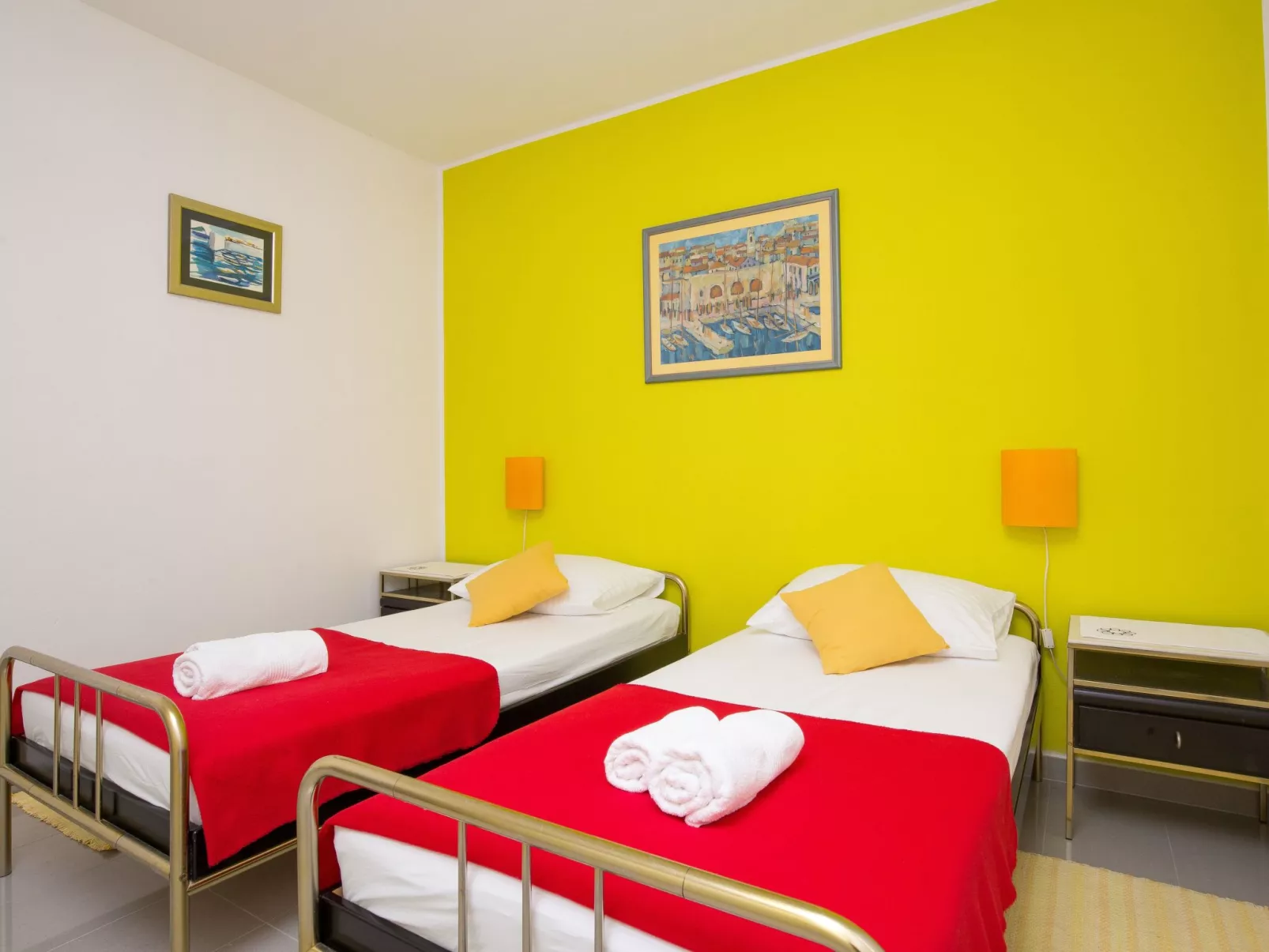 Großes Ferienhaus mit Terrasse und Garten-Inside