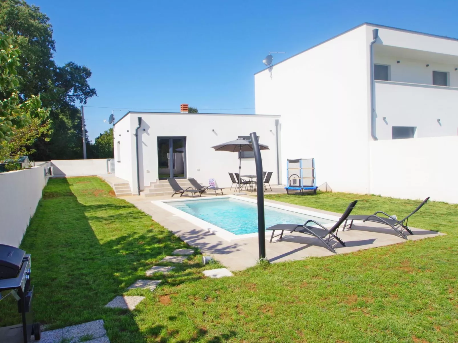 Ferienhaus, privater Pool, Dorf Šišan-Image-tags.info