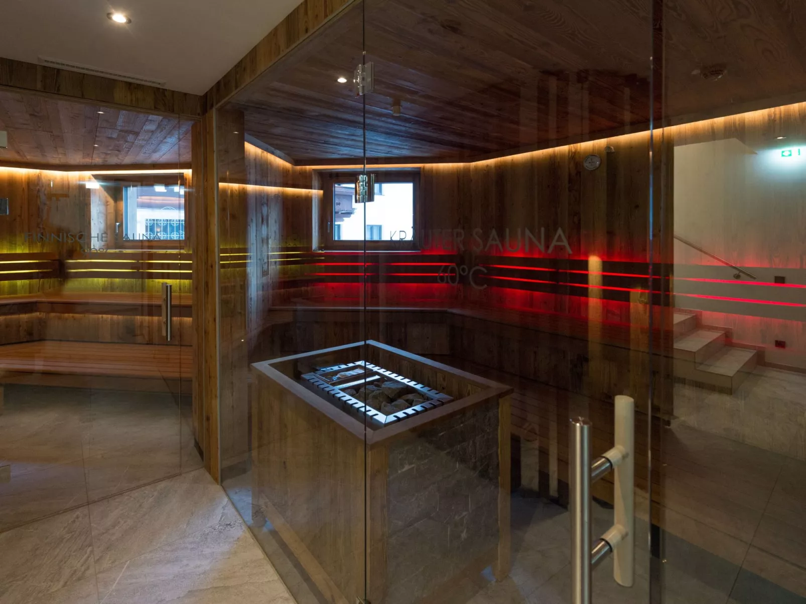 Zirmhof Apartments-Draußen