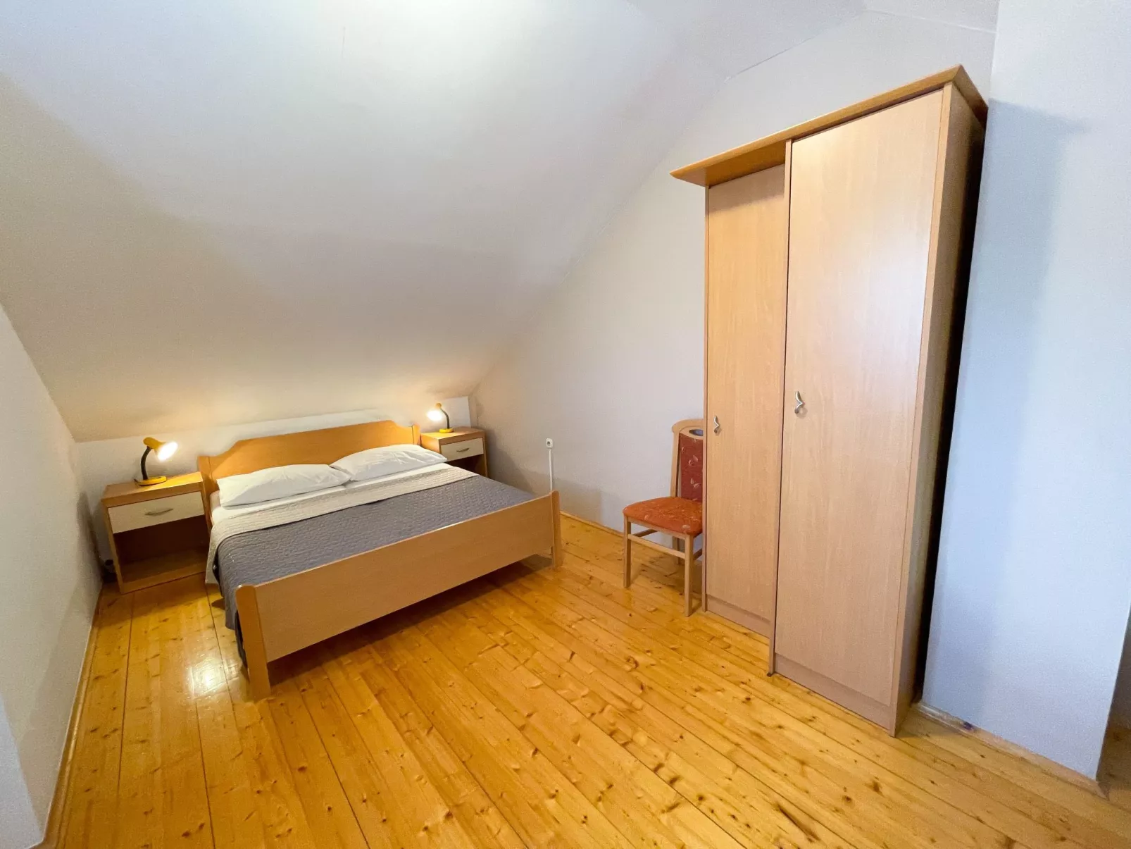 Wohnung in Jadranovo mit Grill, gemeinschaftlichem Pool und Terrasse - Drinnen