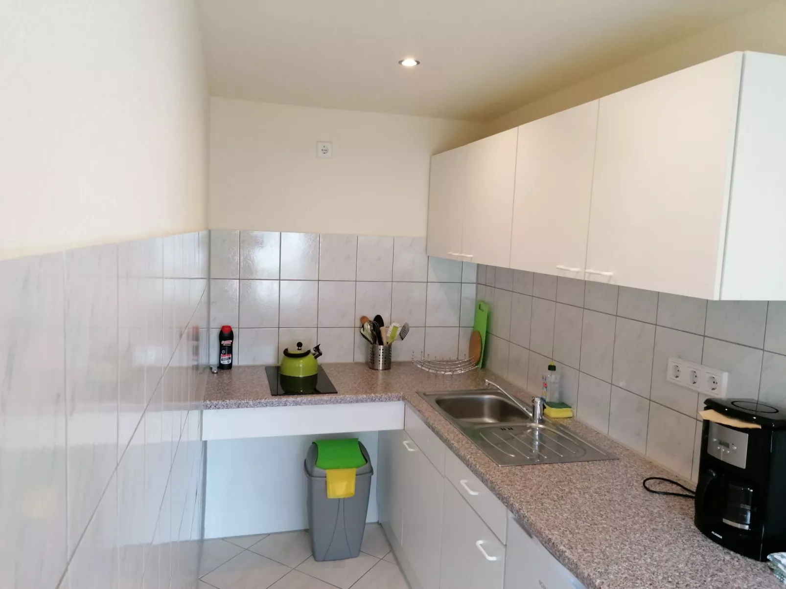 Frida-Image-tags.info