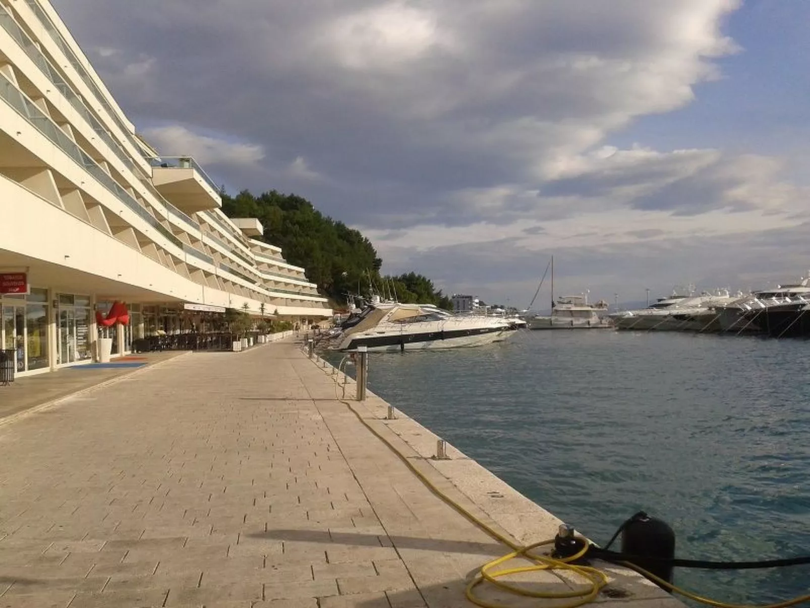 Strandnahe Wohnung mit großer Terrasse-Outside