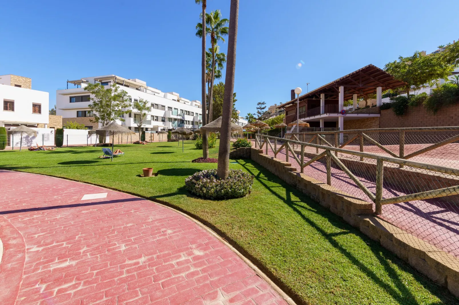 CT 188 - Navigolf - Cala de Mijas-Gardens summer