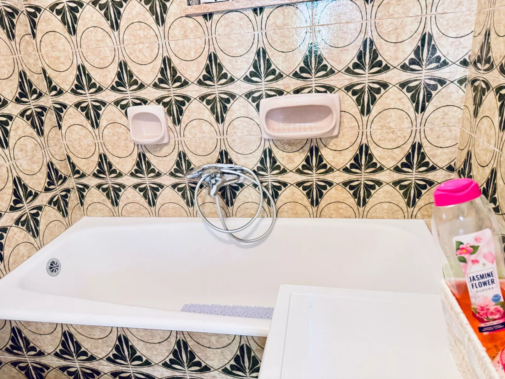 Villa mit Blick auf das Wasser-Drinnen