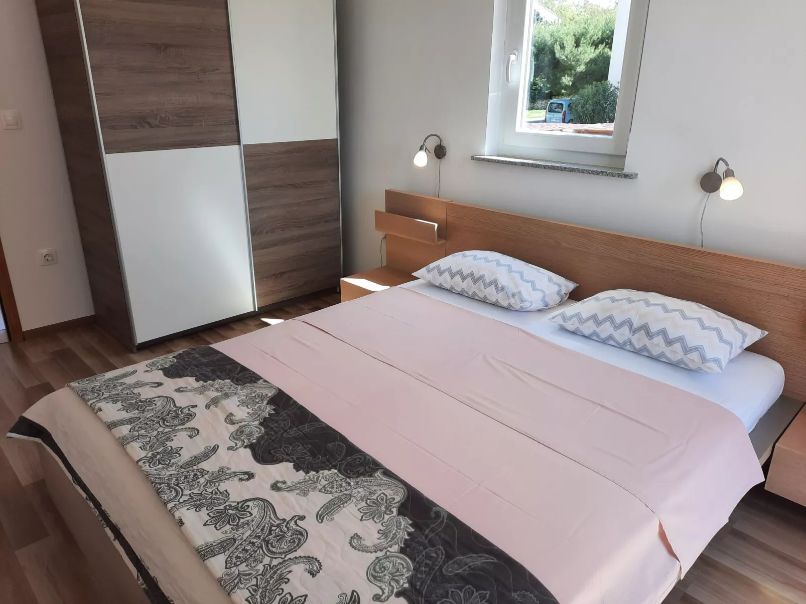 Apartment mit Balkon für zwei bis vier Personen-Dedans