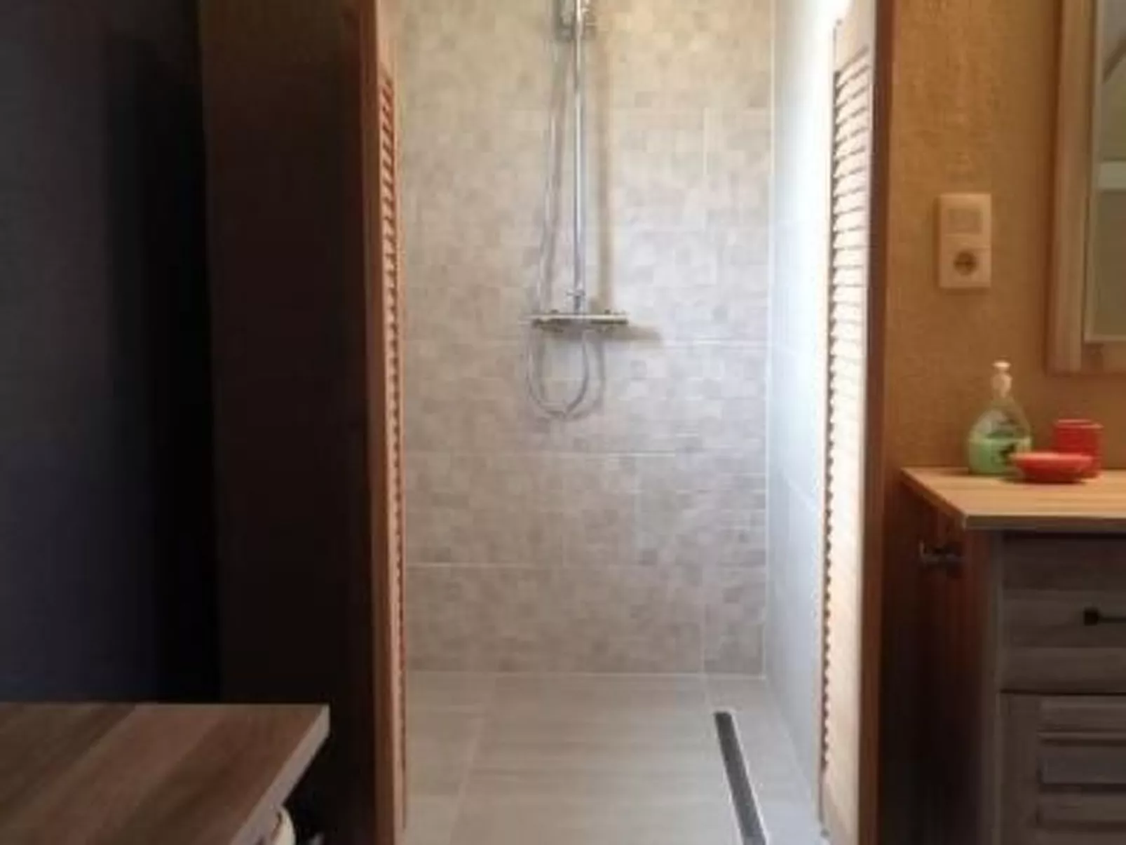 Zonneweelde bei Dünen und Wald-Inside