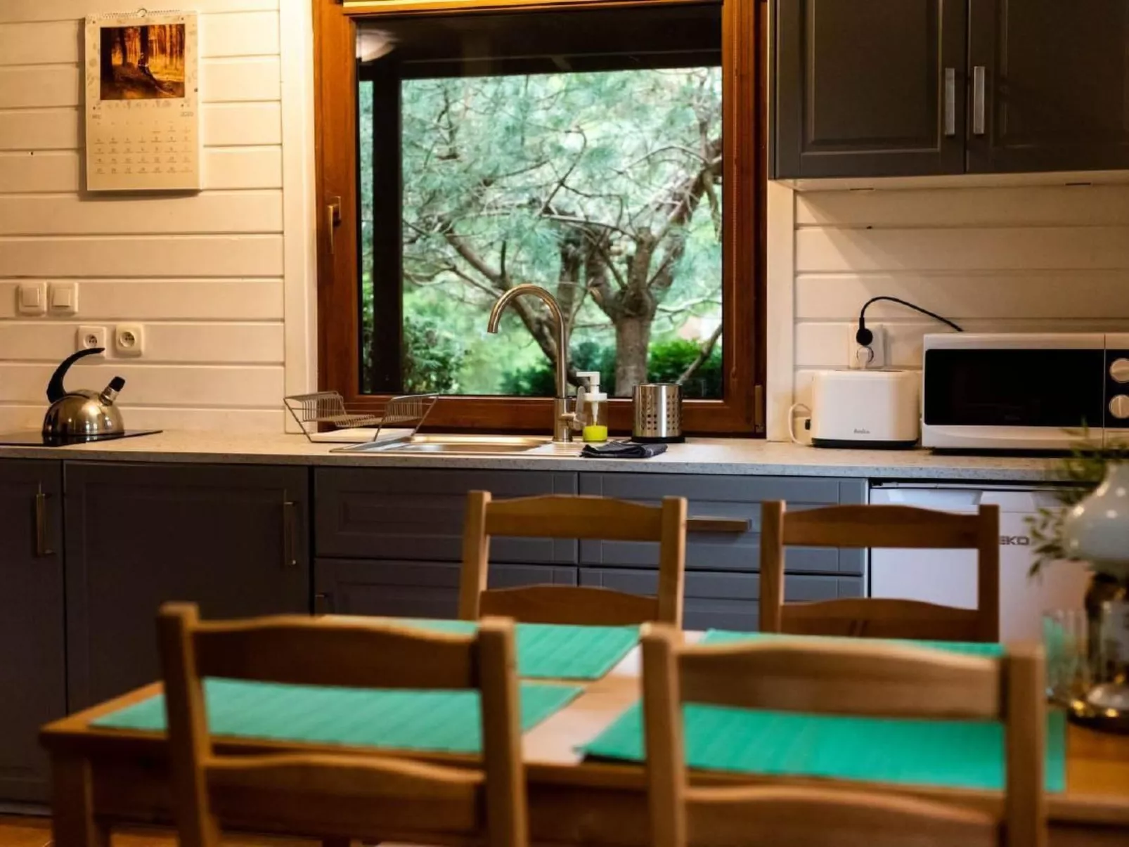 In Kopalino mit Garten, Terrasse und Grill-Dedans