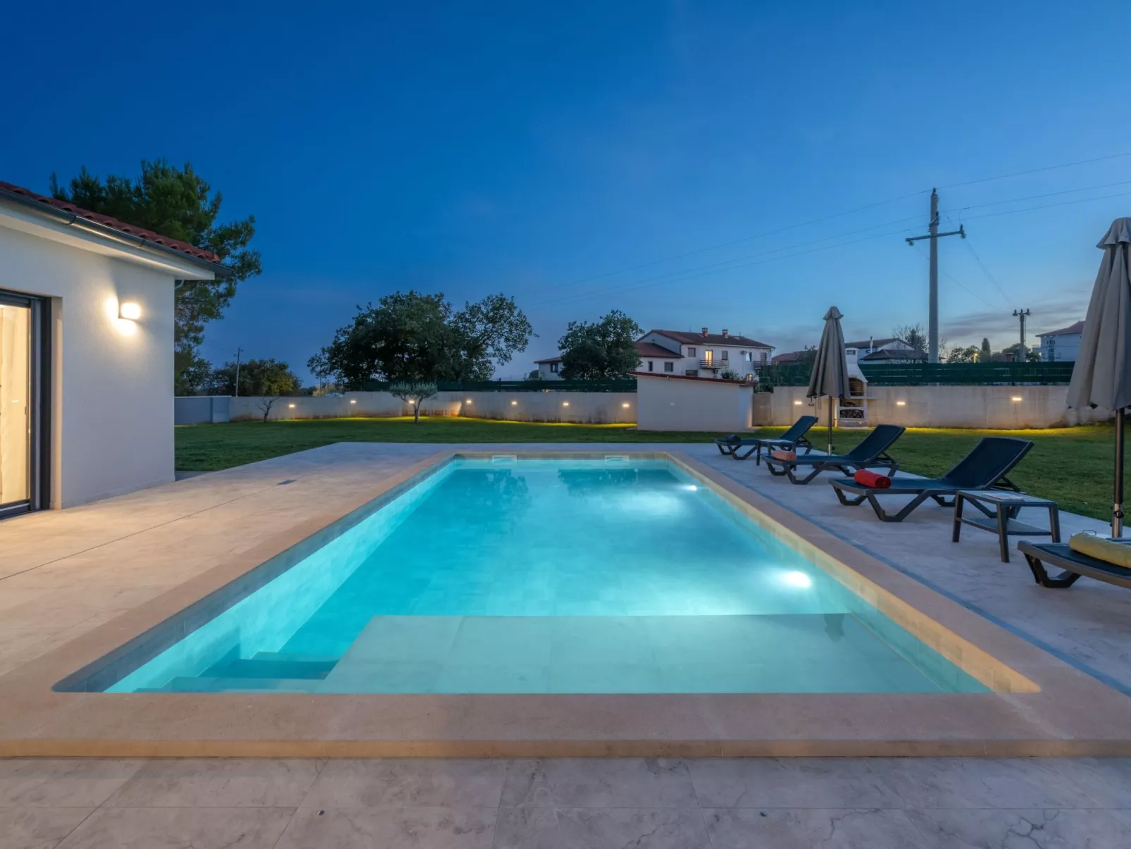 Moderne Villa bei Barban-Outside