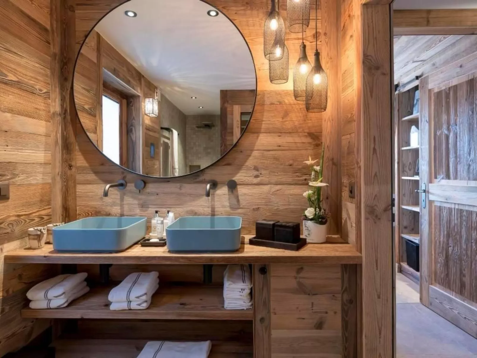 Chalet V mit Lift und Pool-Inside