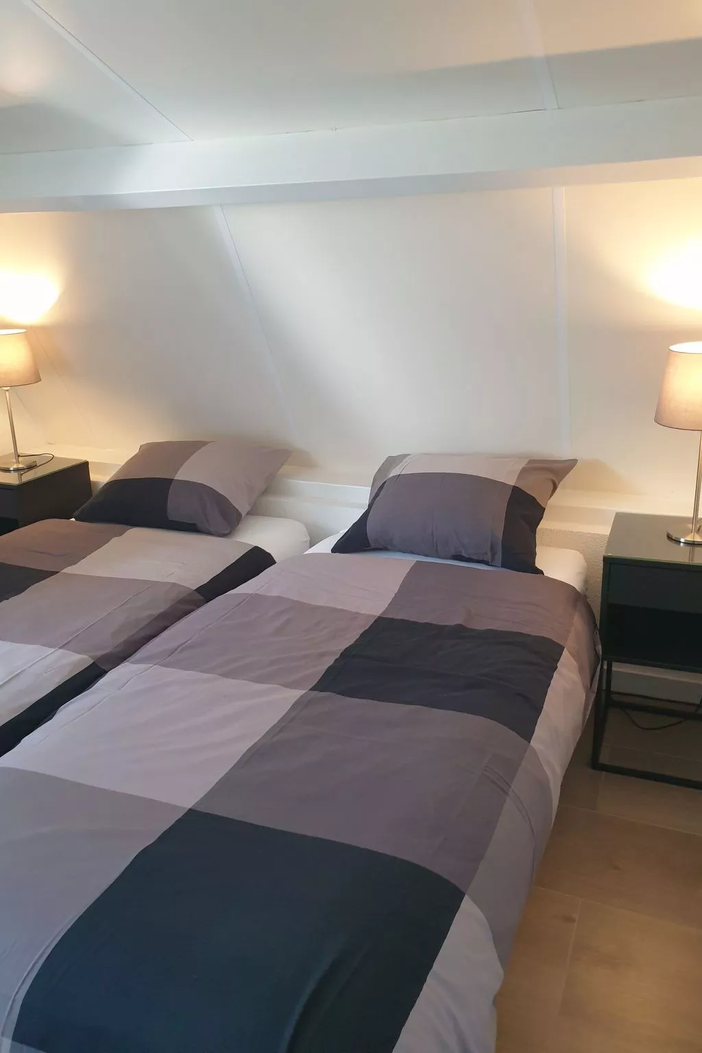 Mit privatem Garten und Terrasse-Drinnen