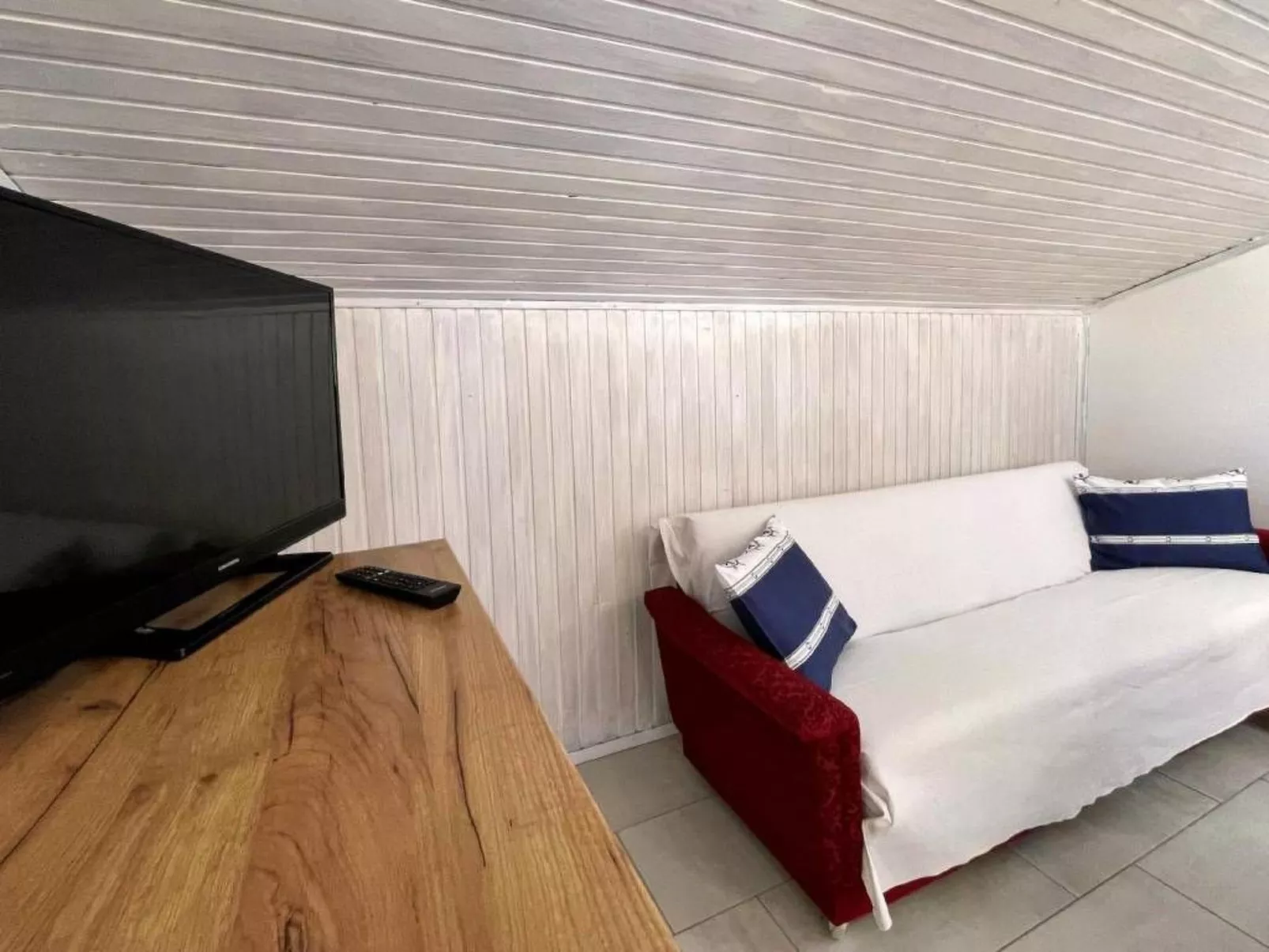 Apartment Srdoc-Dedans