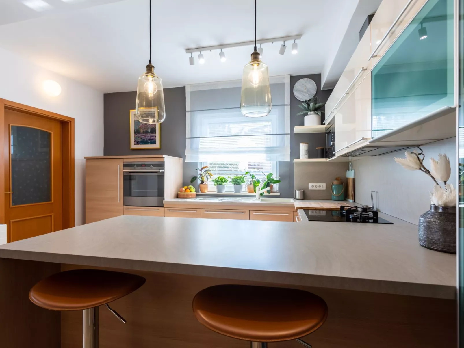 Ruhige Ferienwohnung Tina 8-Drinnen