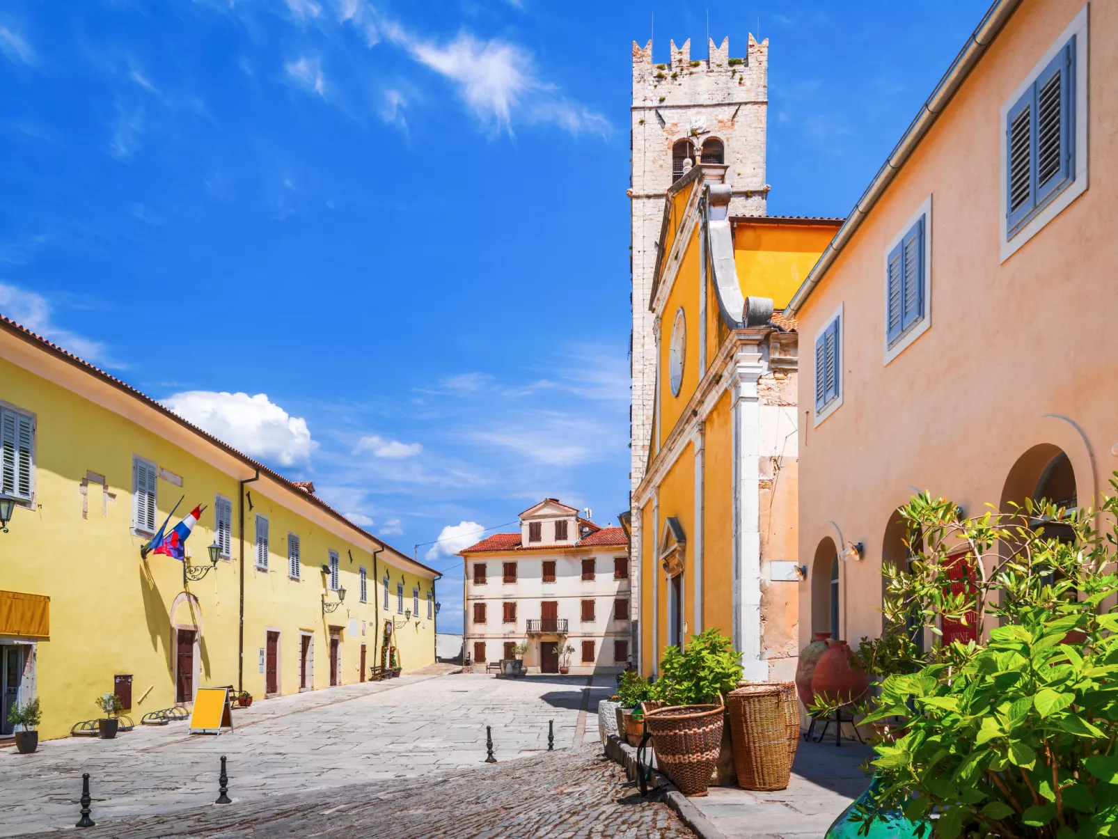 "Valentino" mit Blick auf das Wasser-Area