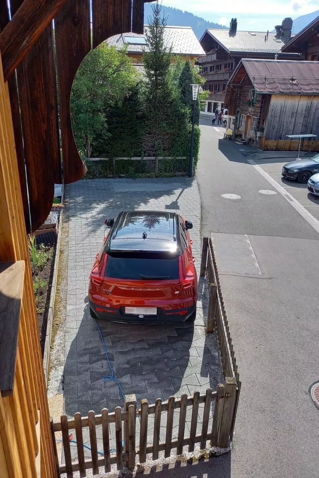 Familienchalet in Saanen – Gstaad-Outside