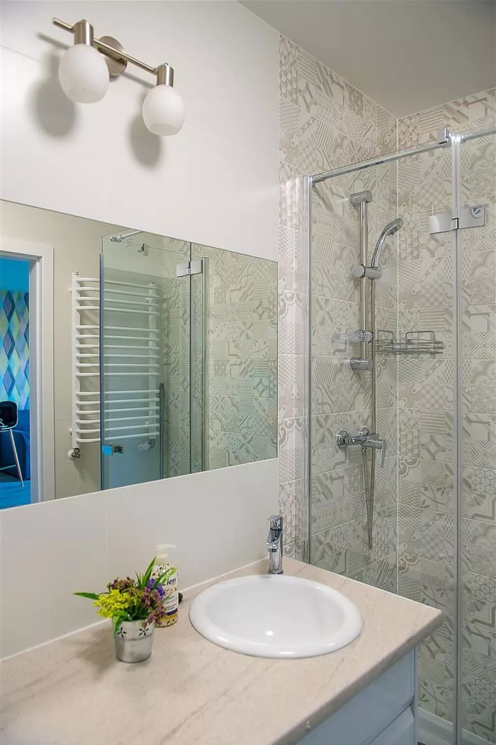 Moderne Ferienwohnung mit Balkon, nur 500 Meter von Meer und Strand entfernt-Drinnen