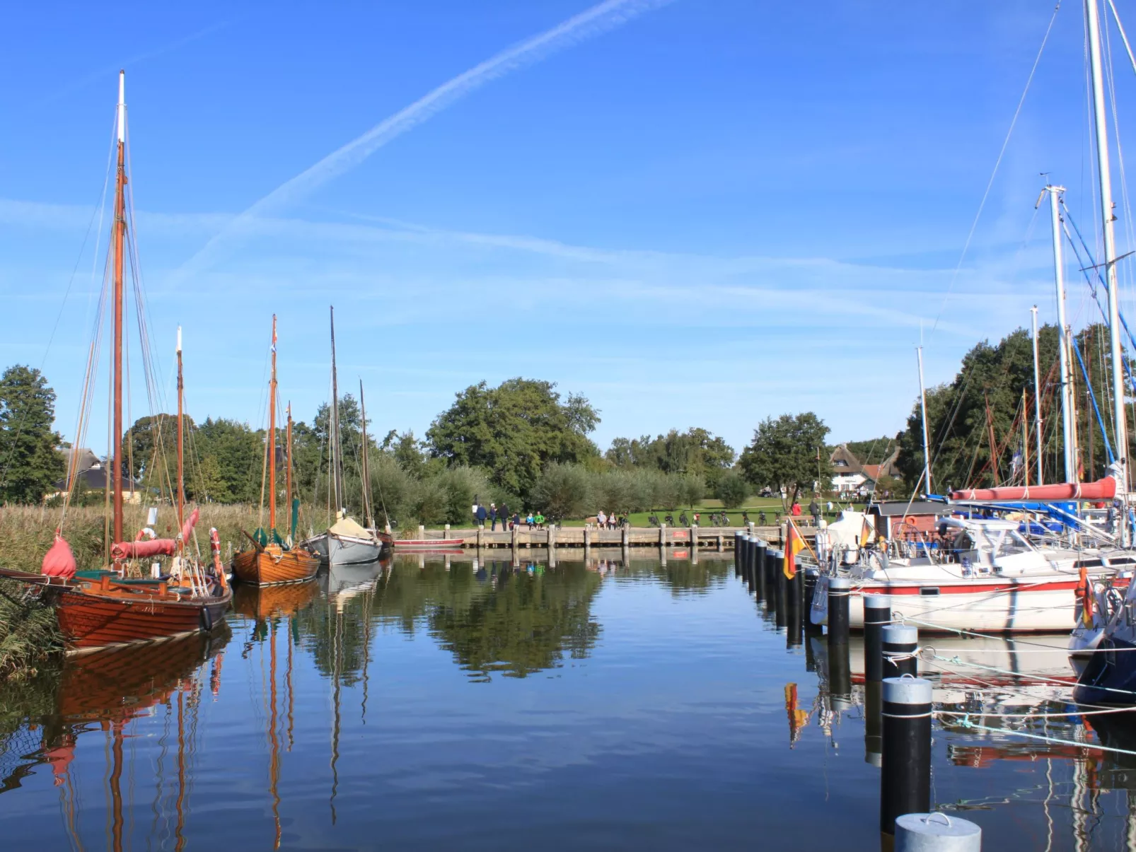 Admiral's Cor. Gulet-Draußen