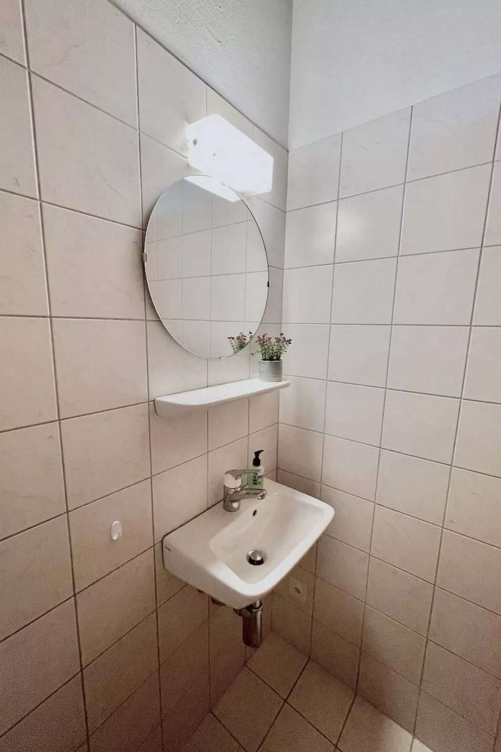 The Green Hut-Image-tags.info