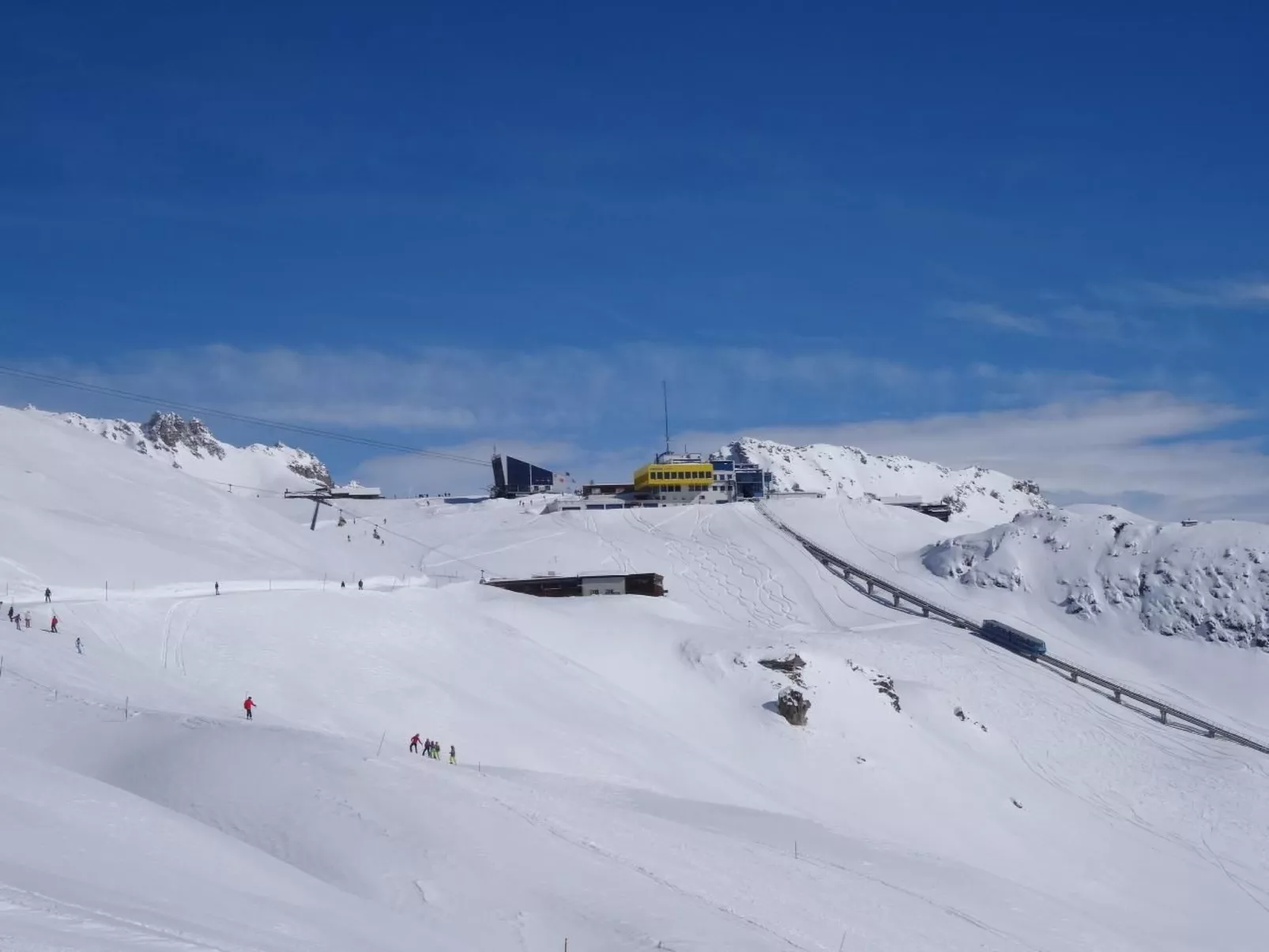 Chesa Arettas-Outside