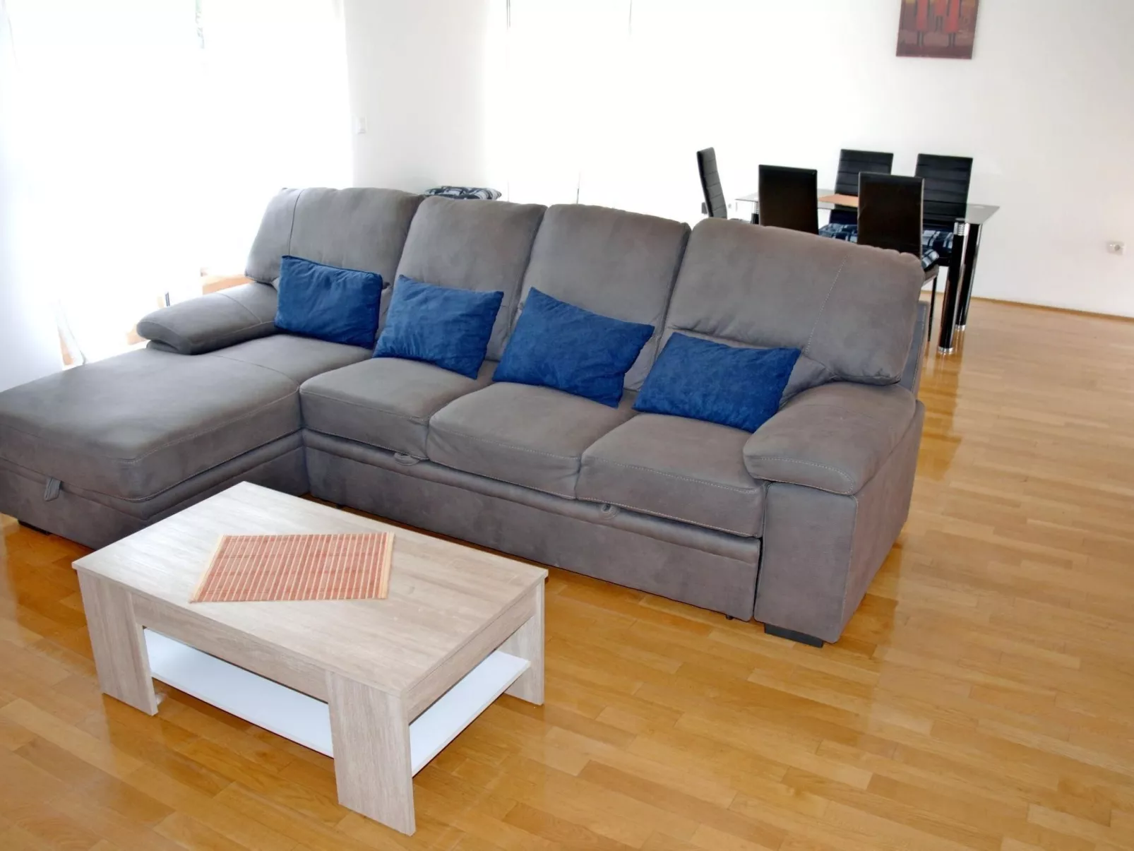 Ruhiges Ferienhaus mit Balkon und Garten-Image-tags.info