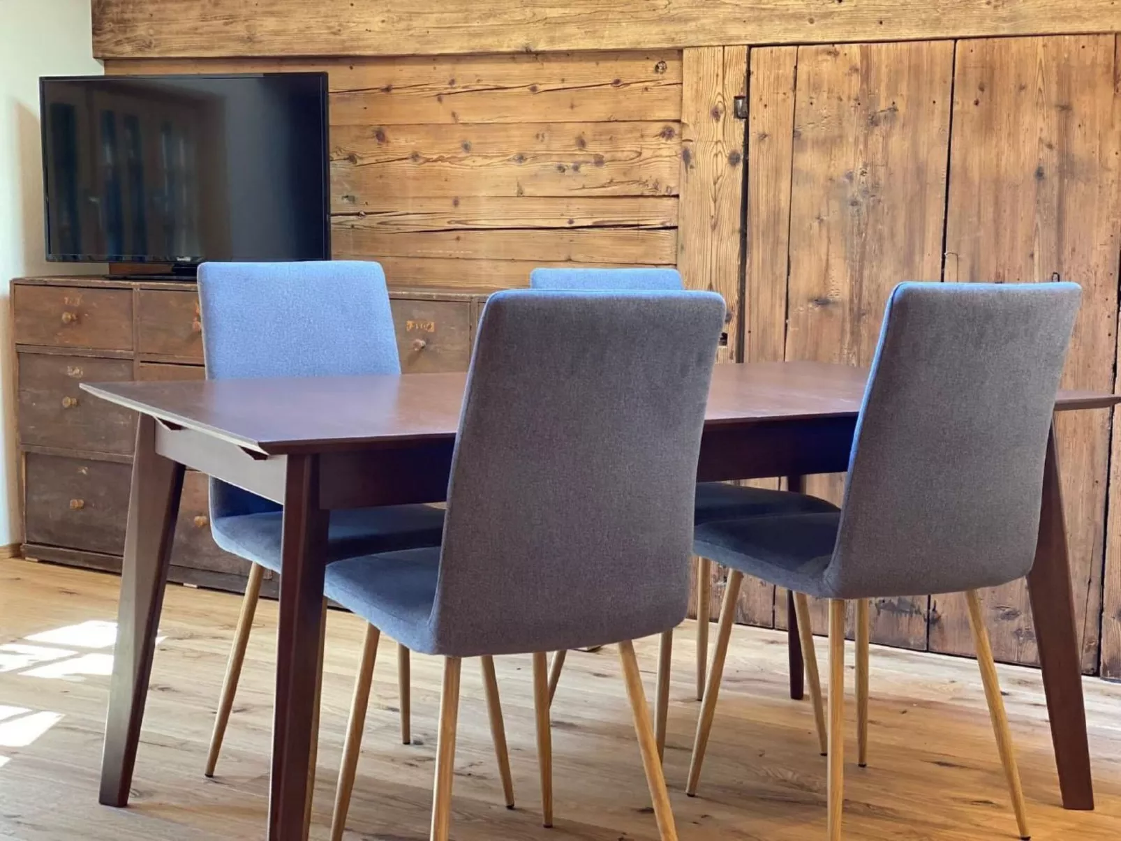 Chalet Brünig mit zwei Wohnungen-Dedans