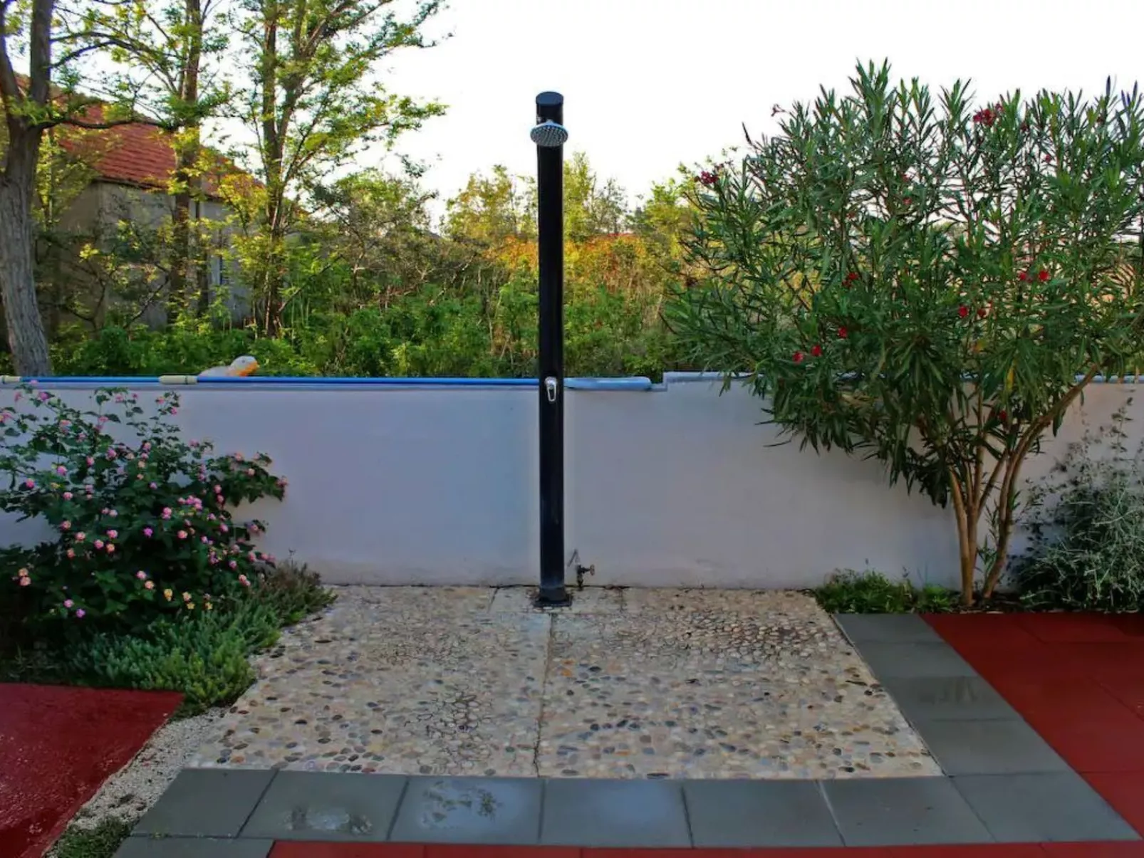 4-Schlafzimmer-Wohnung mit privatem Pool-Draußen