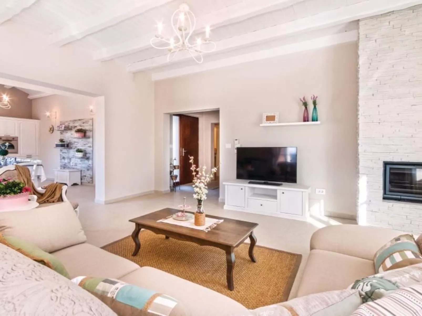 Mit Whirlpool und Sauna-Drinnen