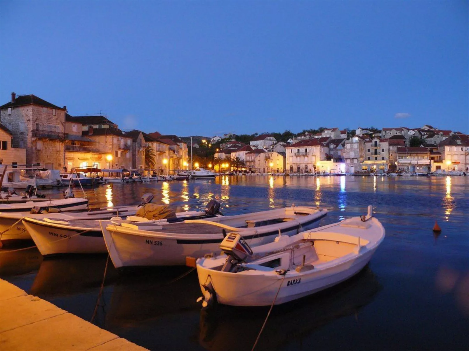 "Lile" mit Blick auf das Wasser-Dehors