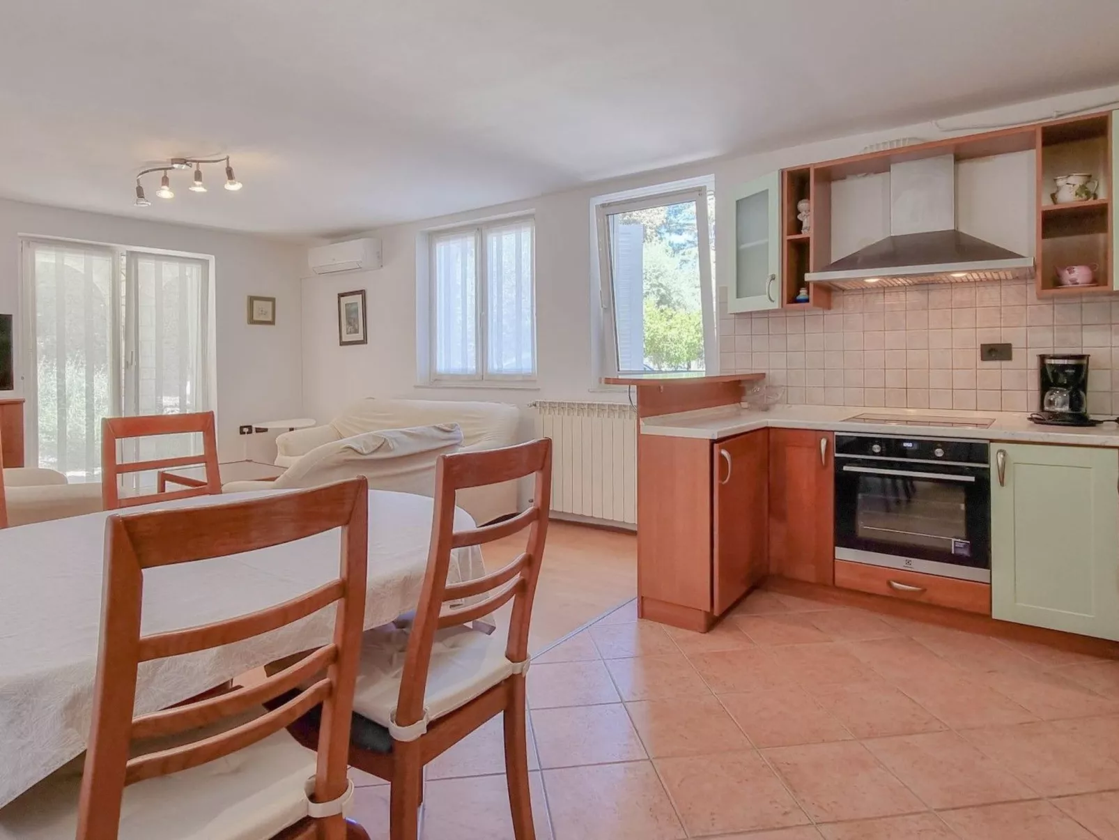 Für 4 Personen ca. 80 m&sup2; in Novigrad, Adriaküste Kroatien (Westküste von I-Drinnen