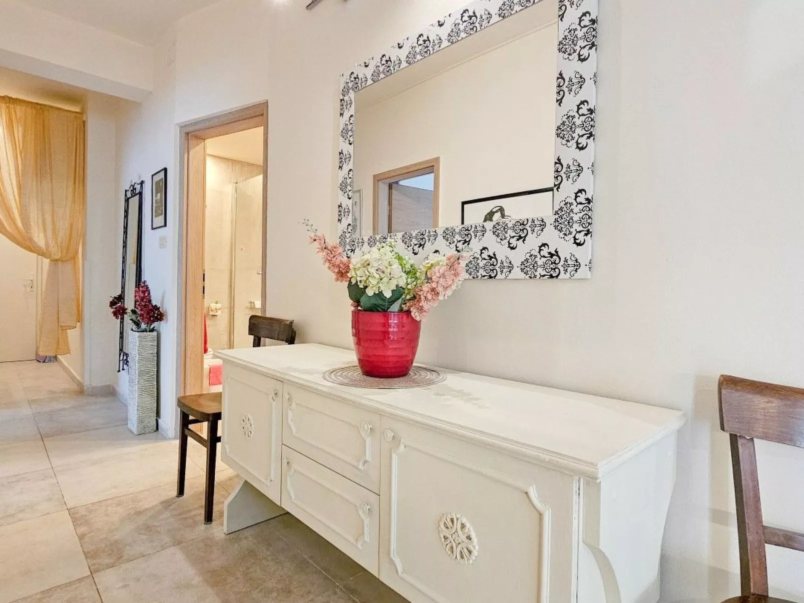 Gemütliche Ferienwohnung Romana 2-Drinnen