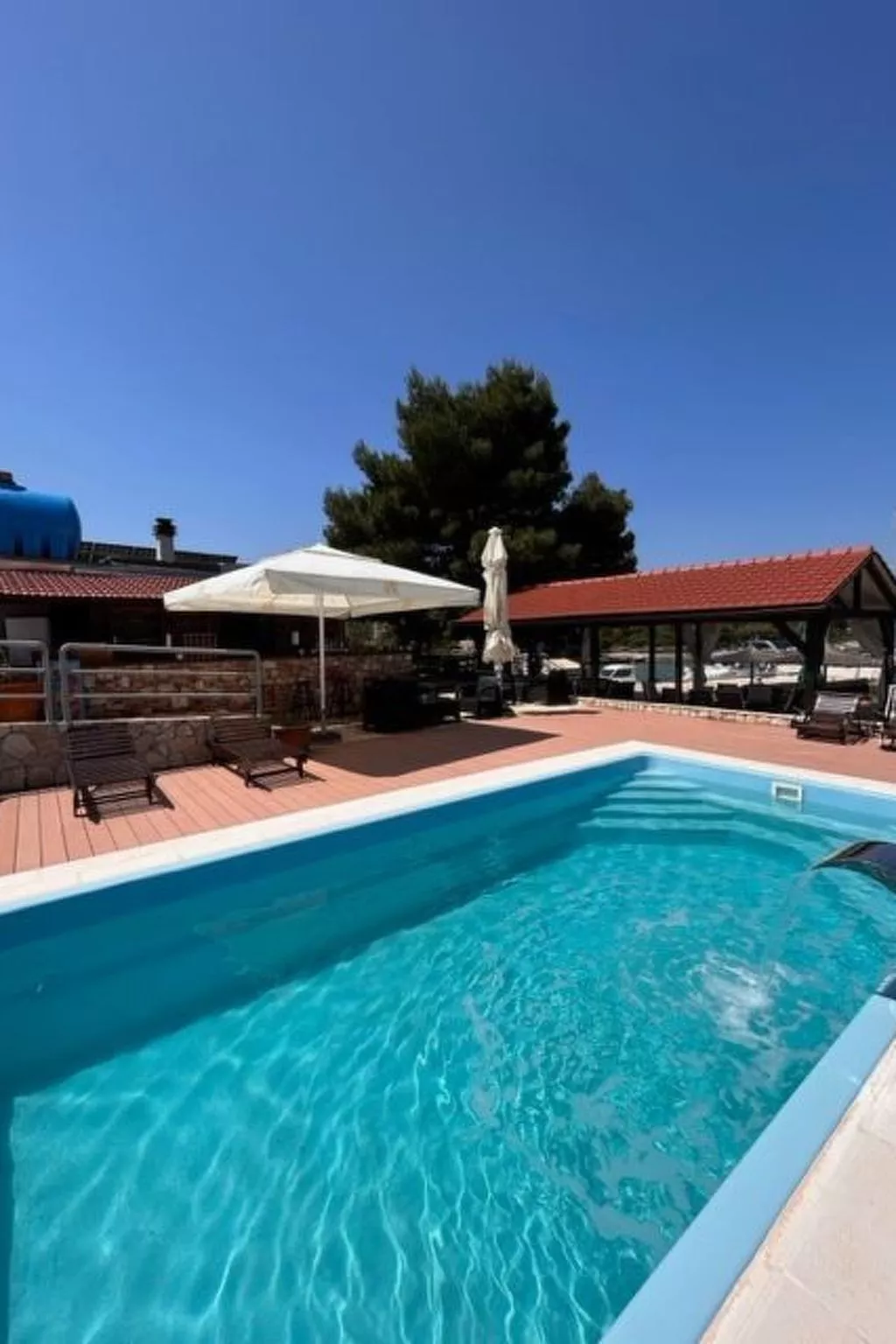 Strandhaus Lady - Ferienanlage Bain, Žut - Kornati-Outside