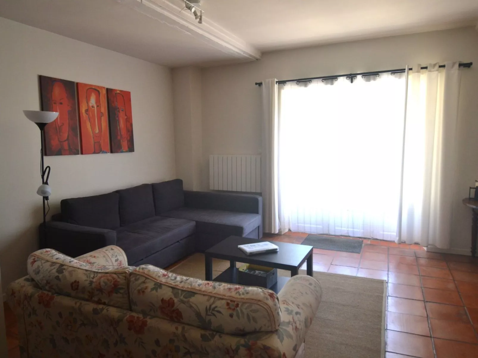 In Souillac mit Gemeinschaftspool-Drinnen