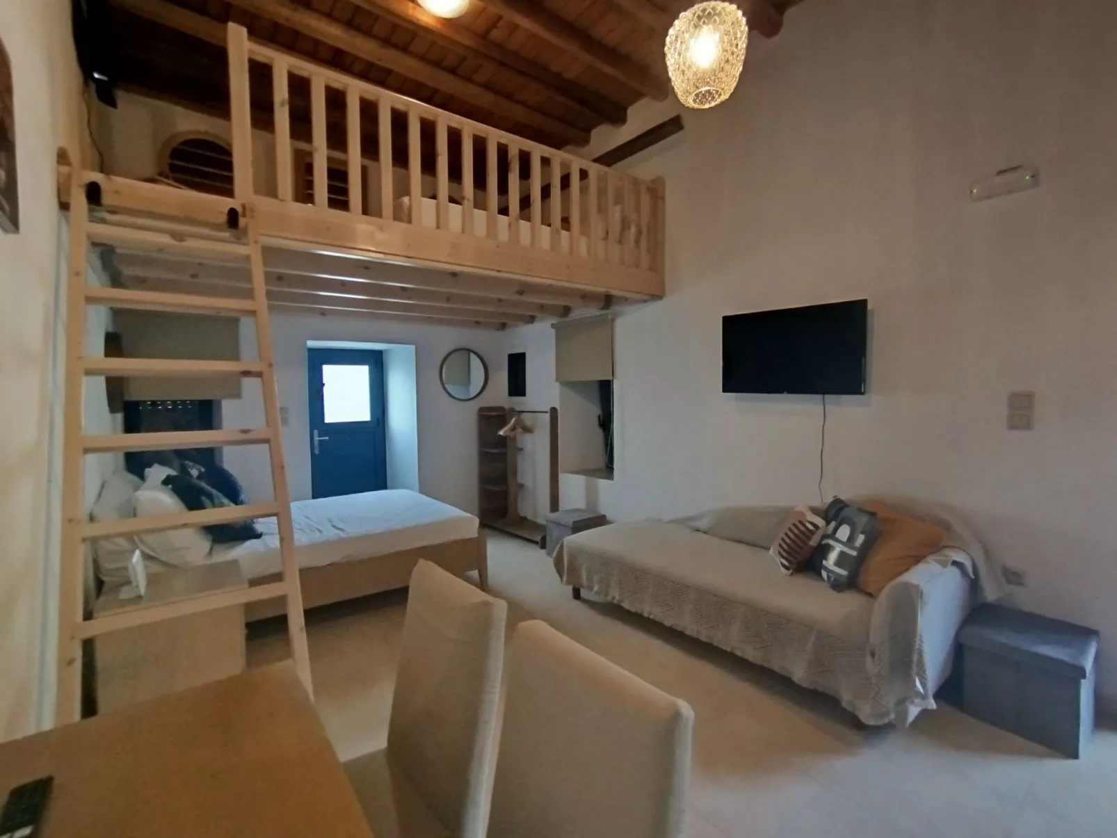 "Großvaters Haus", ein 150 Jahre altes Steinhaus-Inside